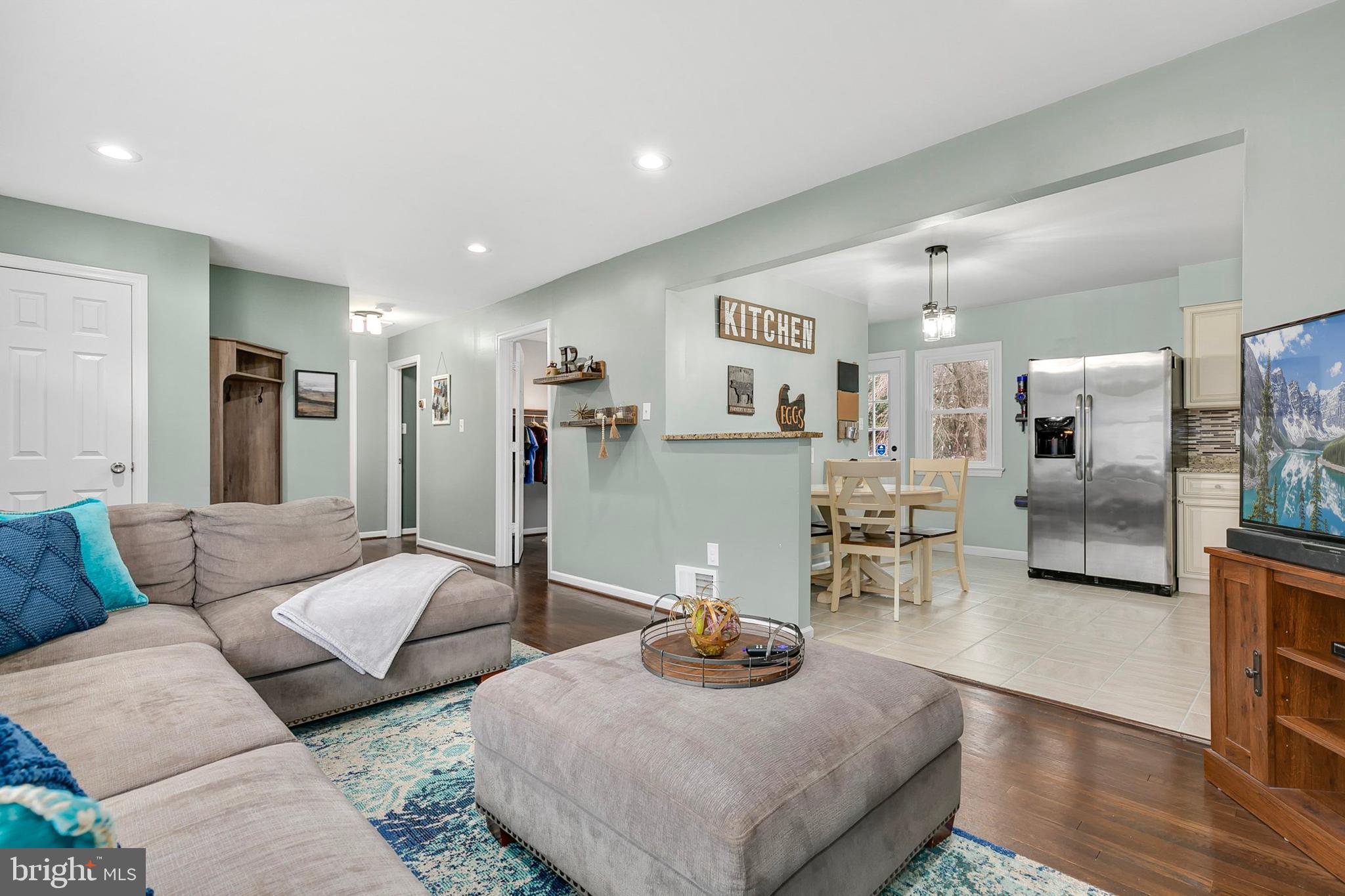 WEST LAUREL ACRES - Residential