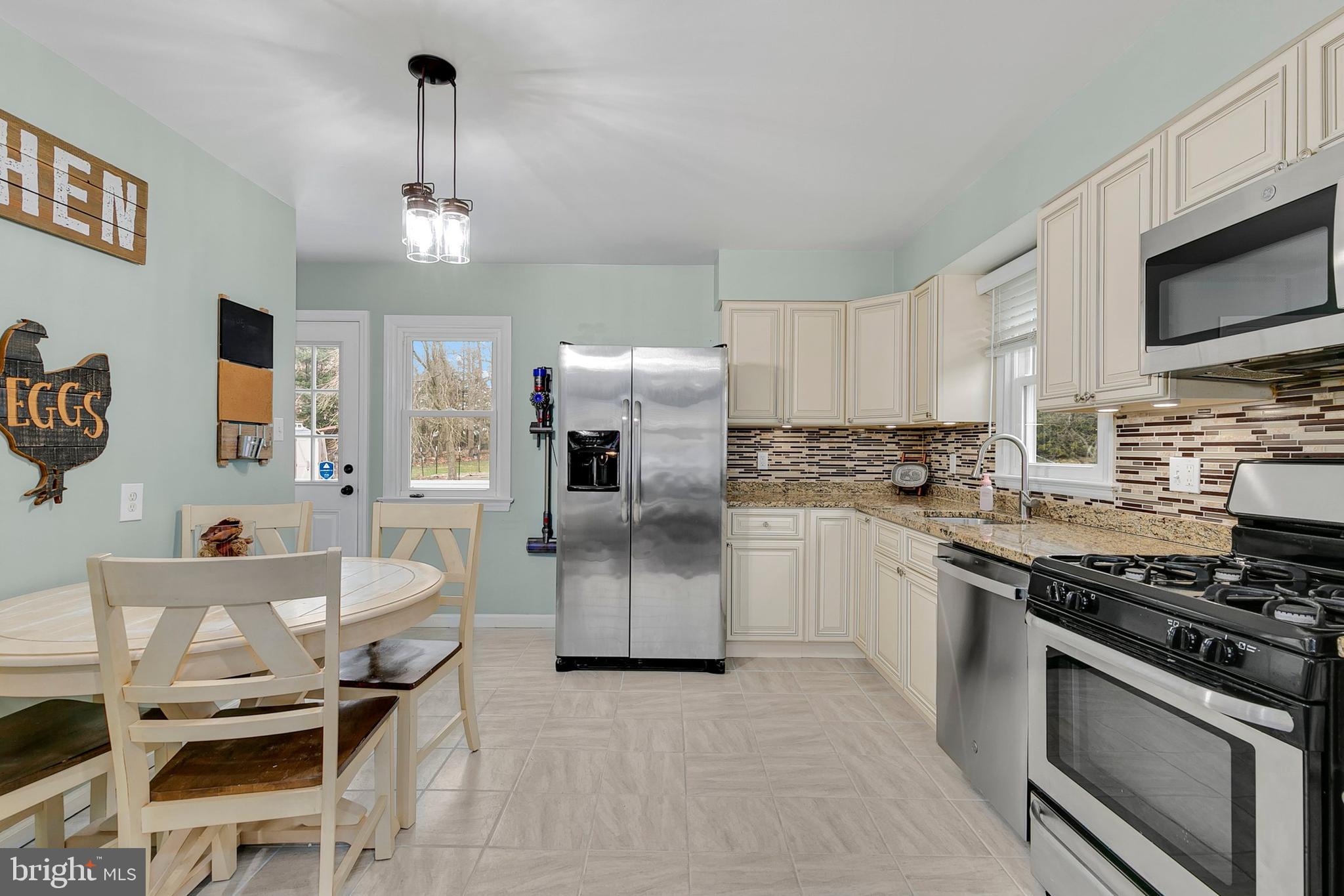 WEST LAUREL ACRES - Residential