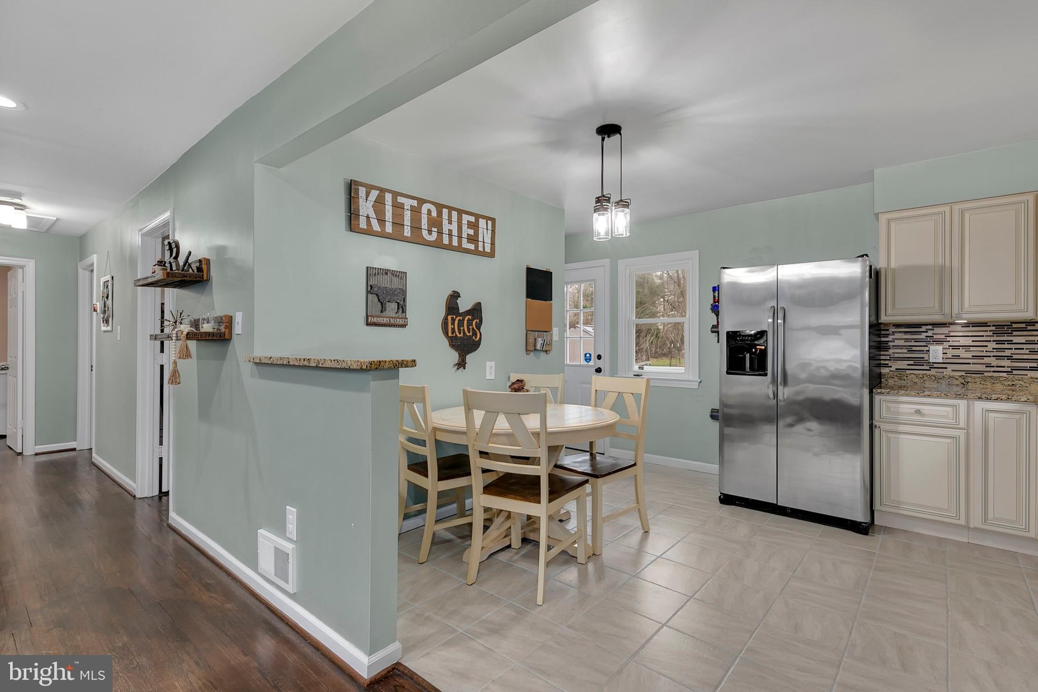 WEST LAUREL ACRES - Residential