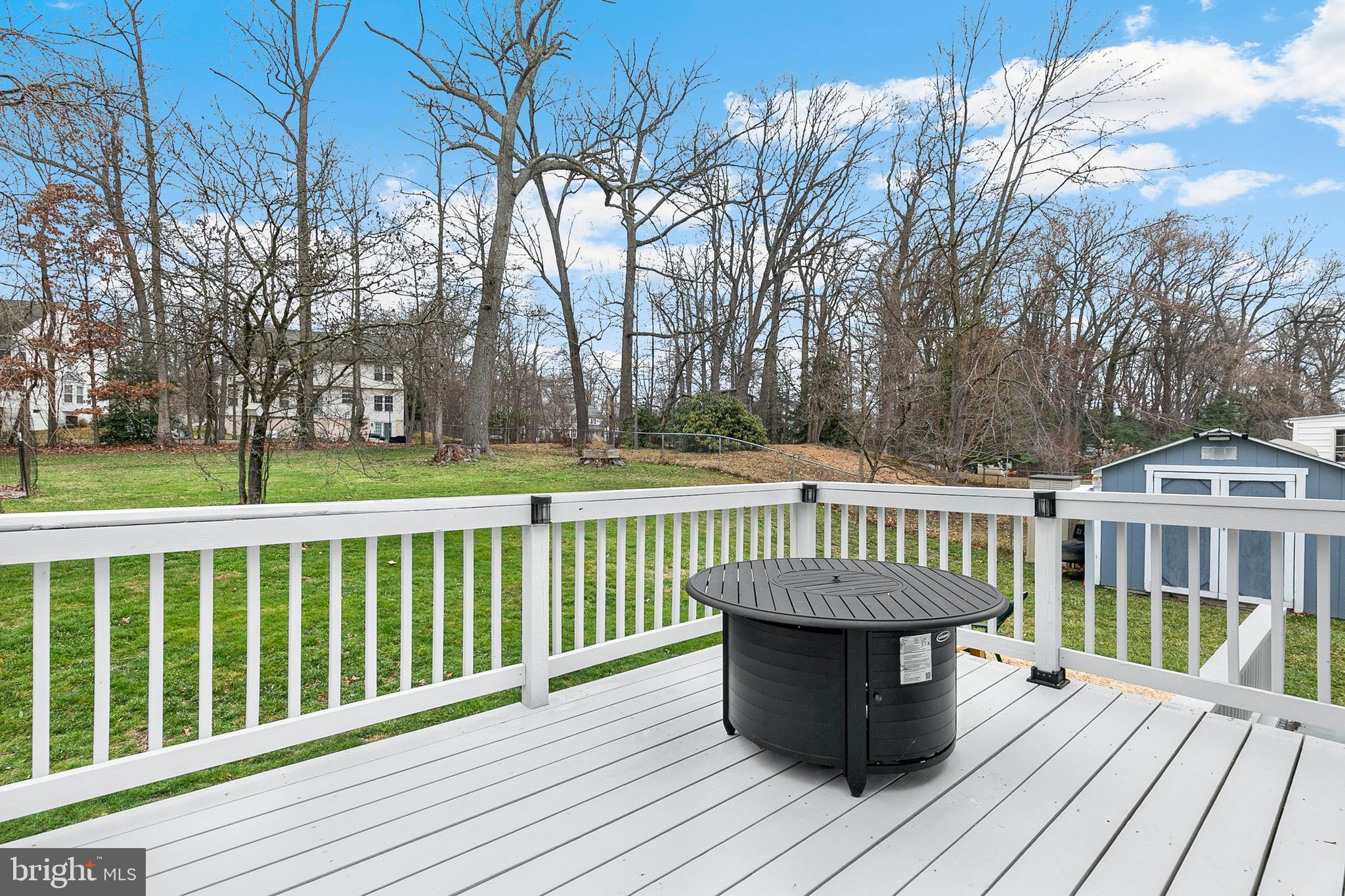 WEST LAUREL ACRES - Residential