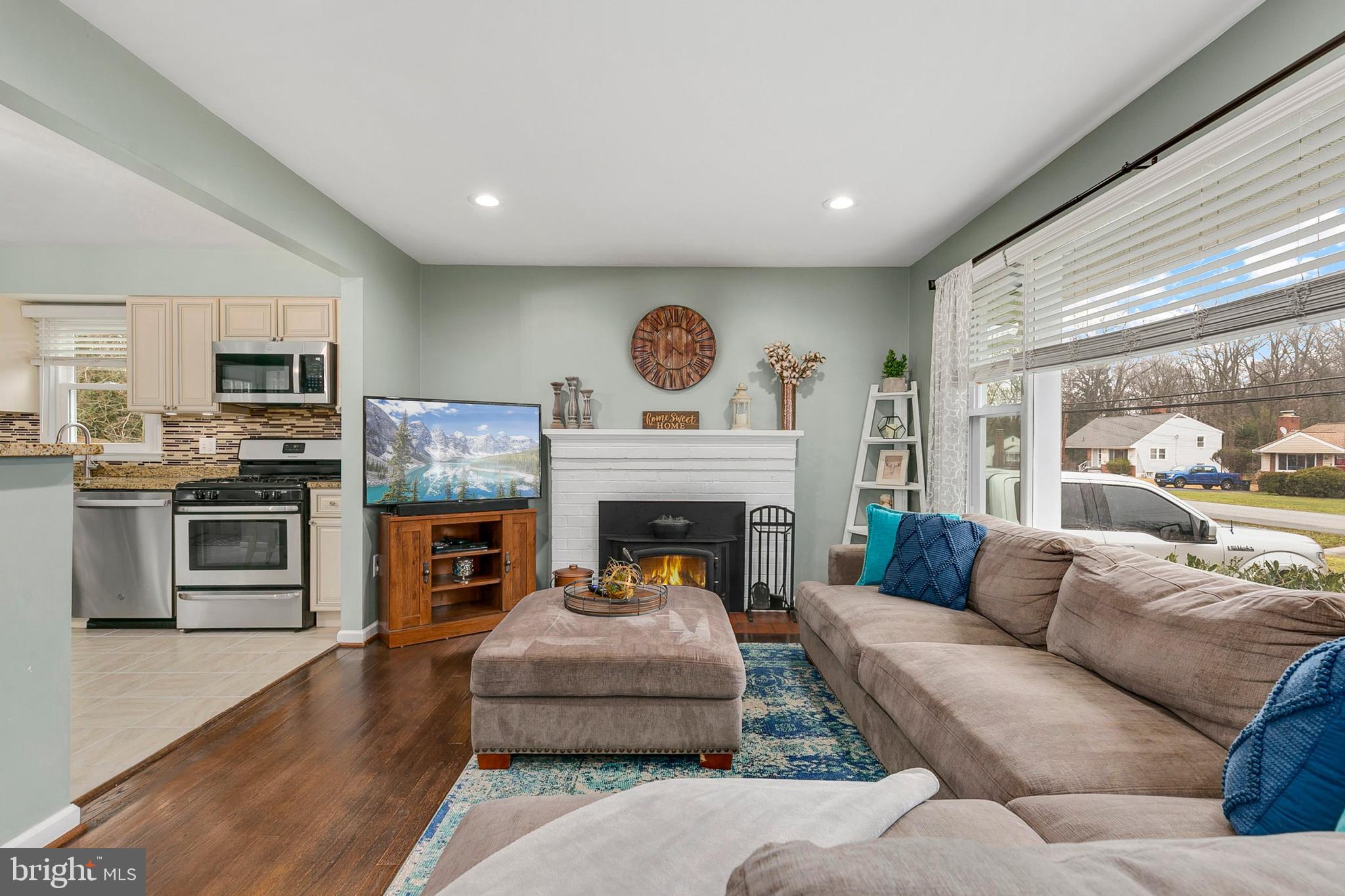 WEST LAUREL ACRES - Residential