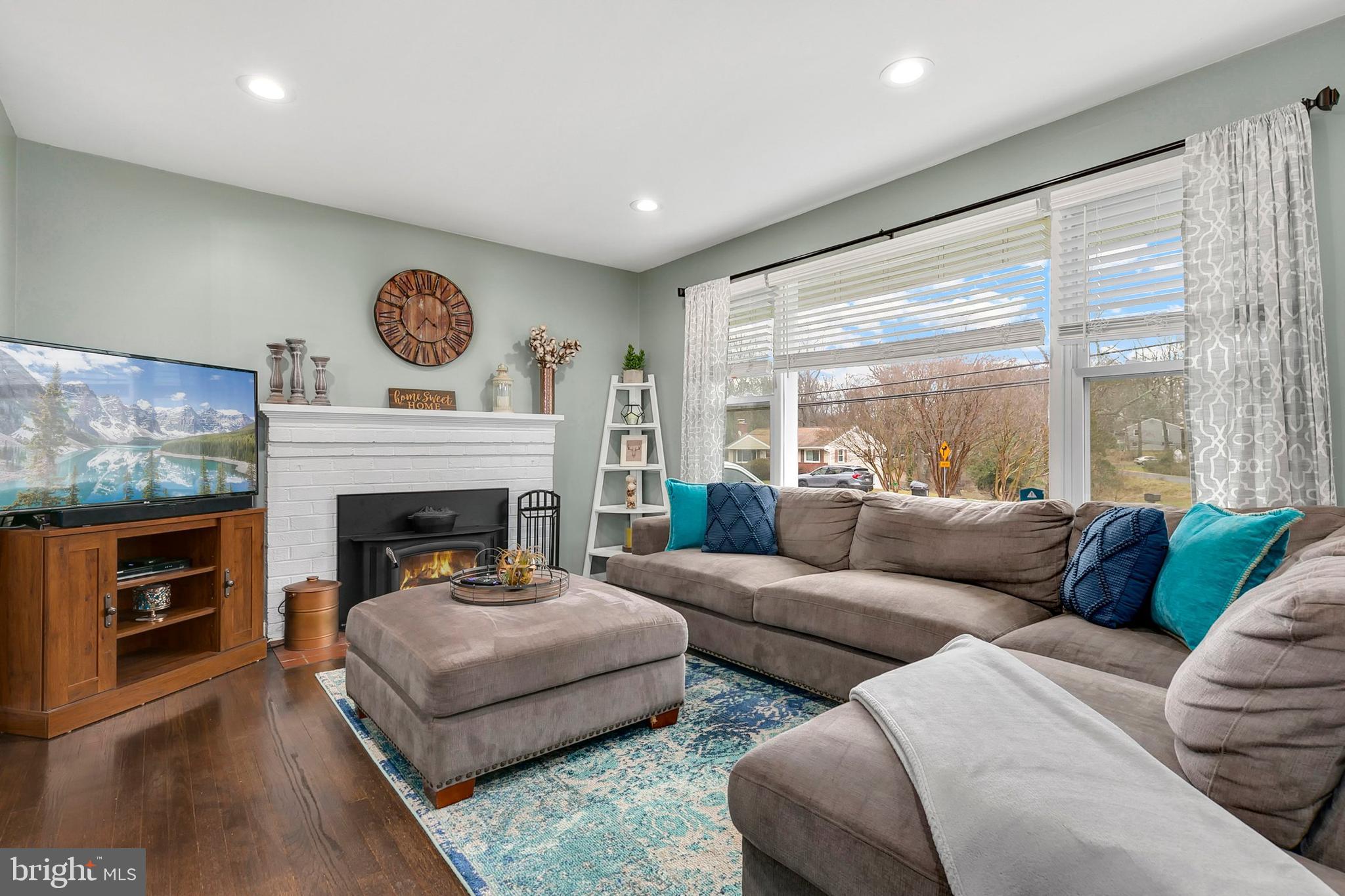 WEST LAUREL ACRES - Residential