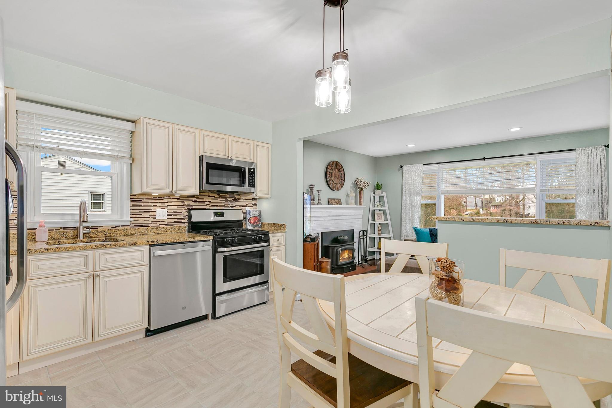 WEST LAUREL ACRES - Residential