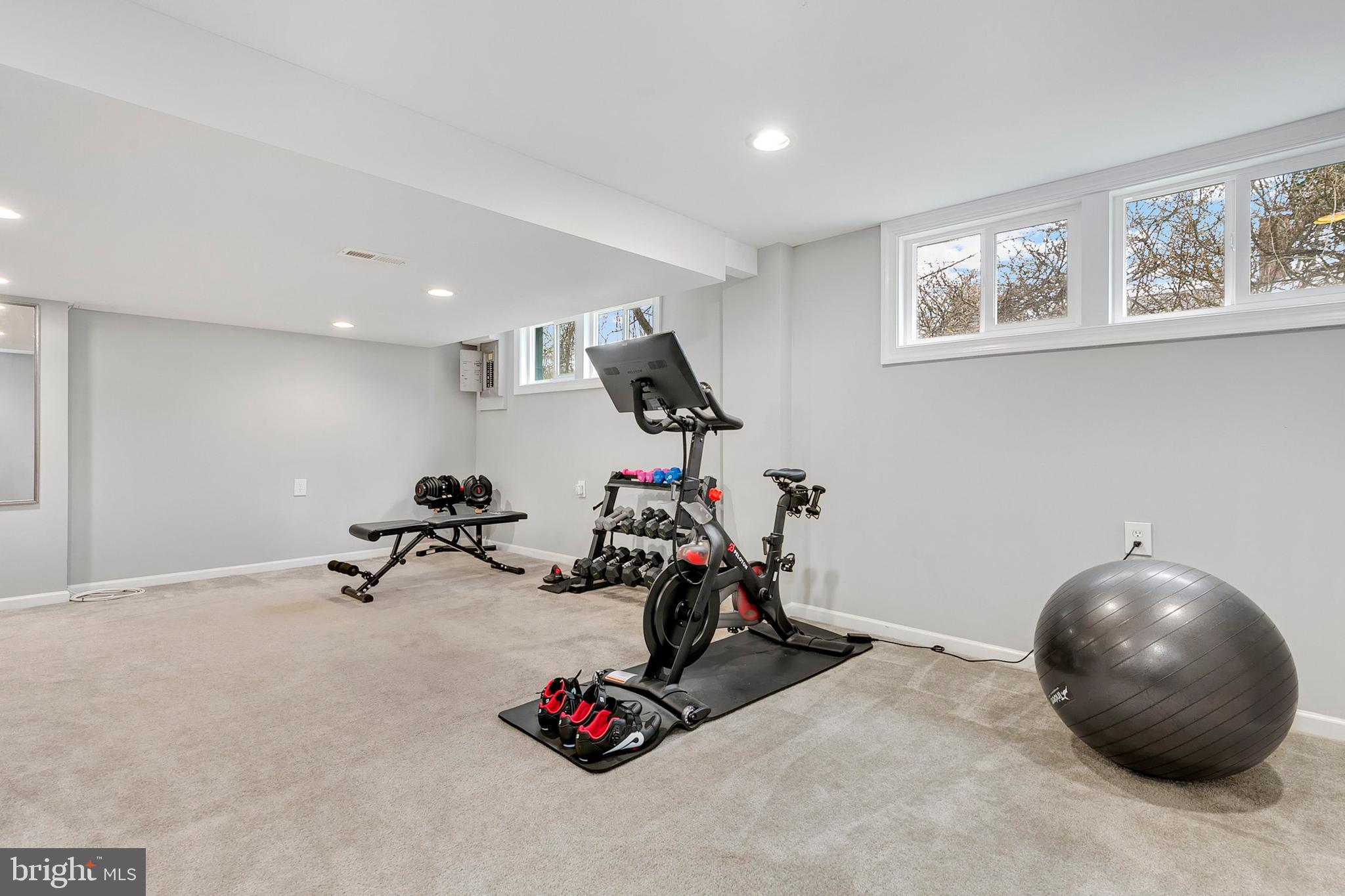 WEST LAUREL ACRES - Residential