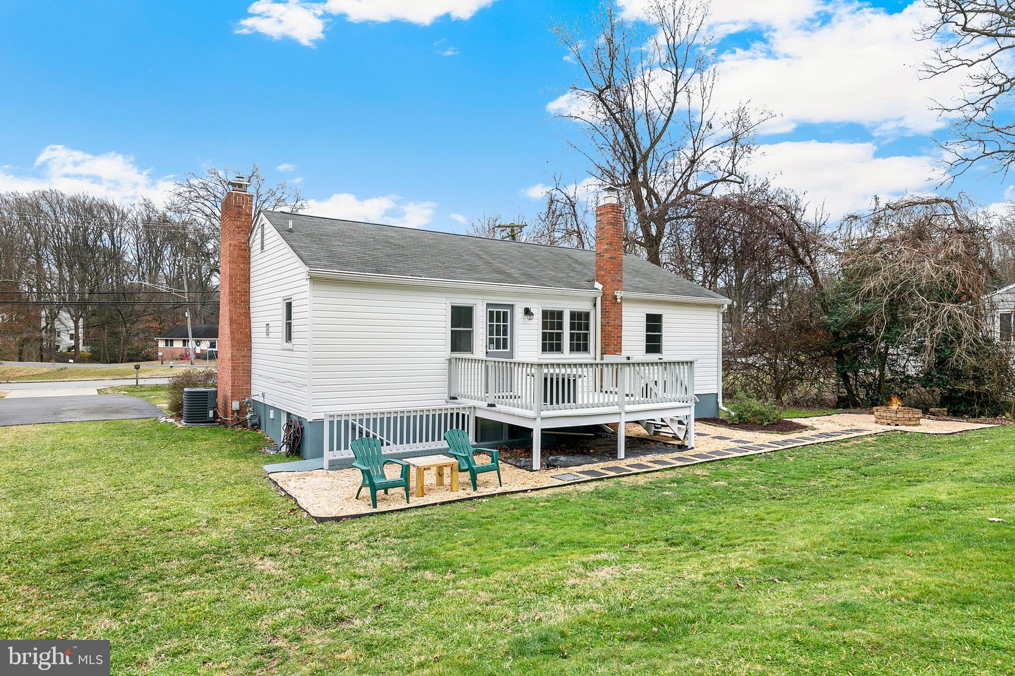 WEST LAUREL ACRES - Residential