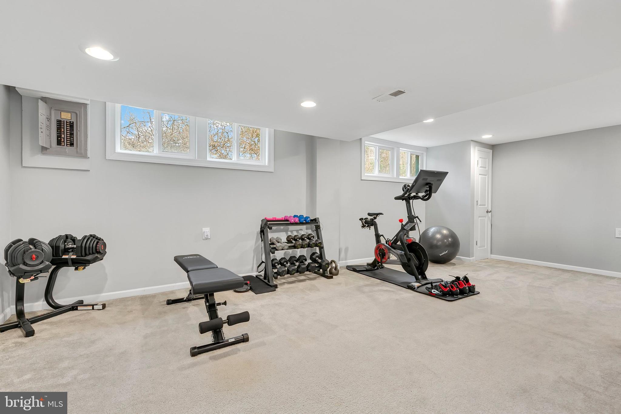 WEST LAUREL ACRES - Residential