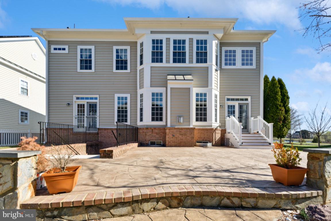 NEW BRISTOW VILLAGE - Residential