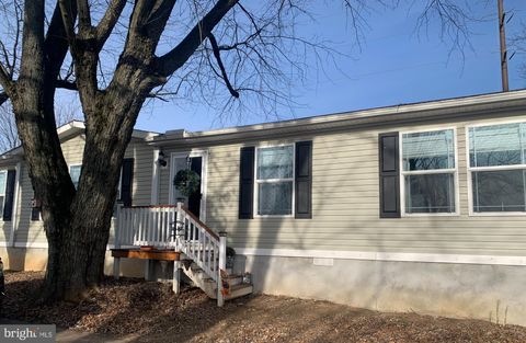 Photo of 924 LANCASTER PIKE, QUARRYVILLE, PA 17566 (MLS # PALA2028886)