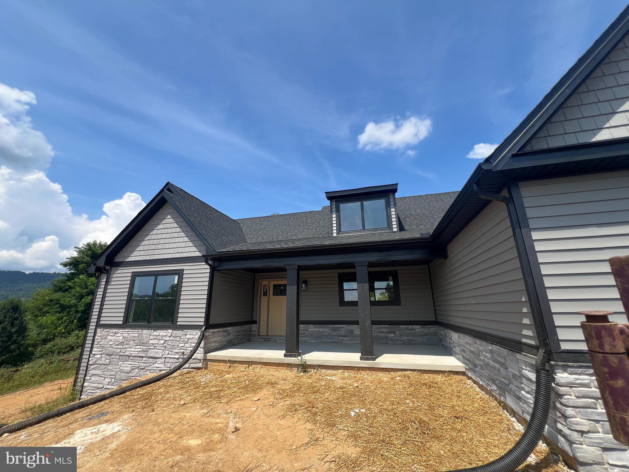 39 FALKIRK DRIVE