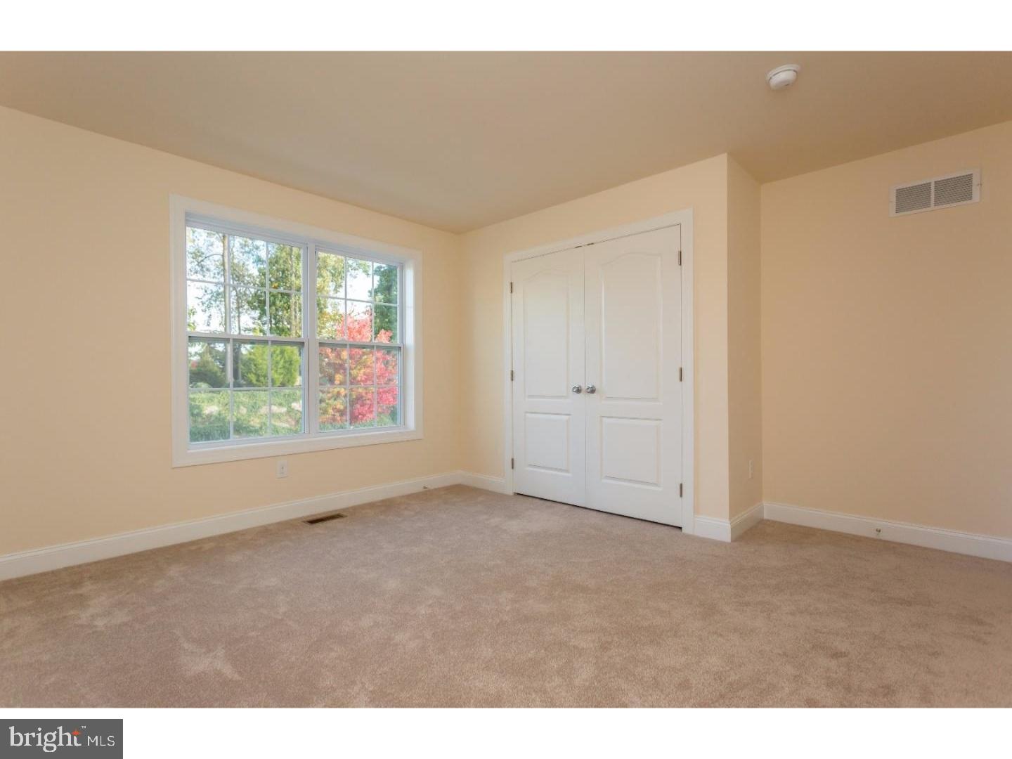CREEKSIDE VILLAGE - Residential
