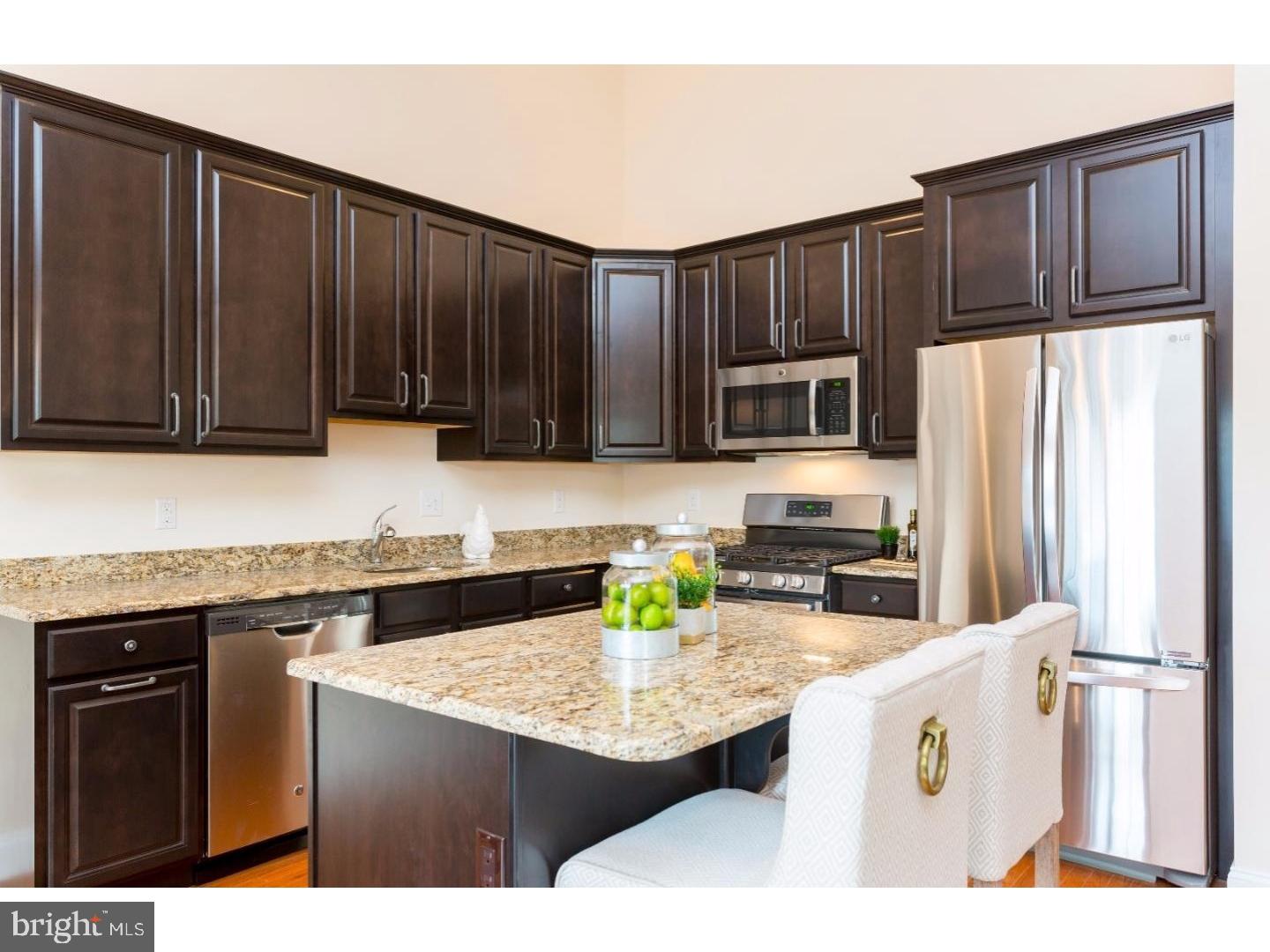 CREEKSIDE VILLAGE - Residential