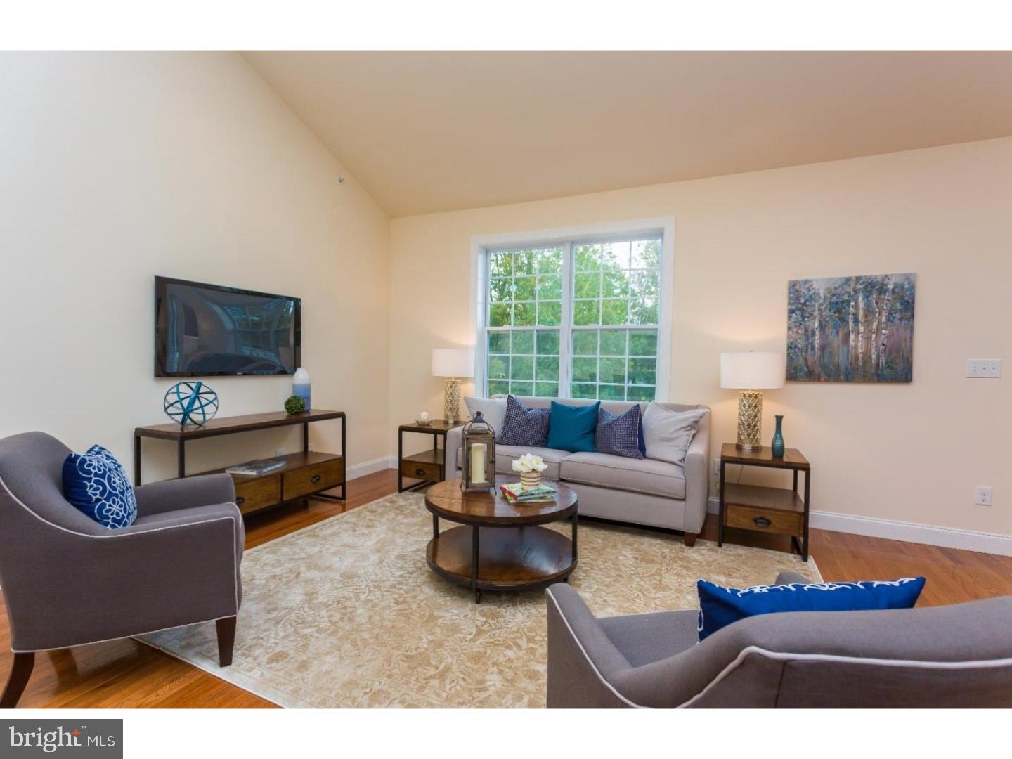 CREEKSIDE VILLAGE - Residential
