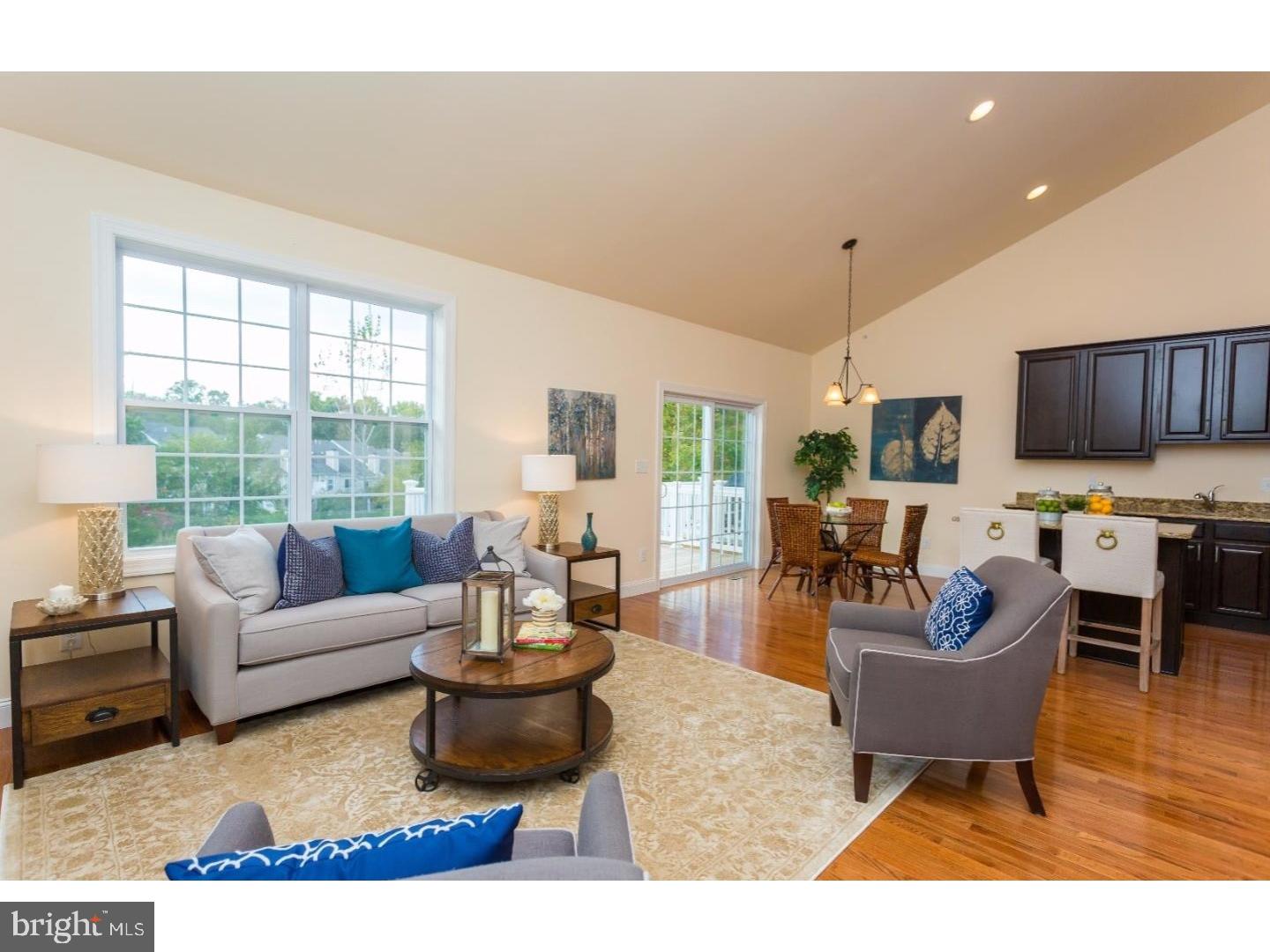 CREEKSIDE VILLAGE - Residential