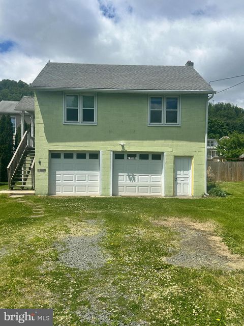 Homes For Sale - 102 Myrtle Avenue<br/> READING, PA 19606