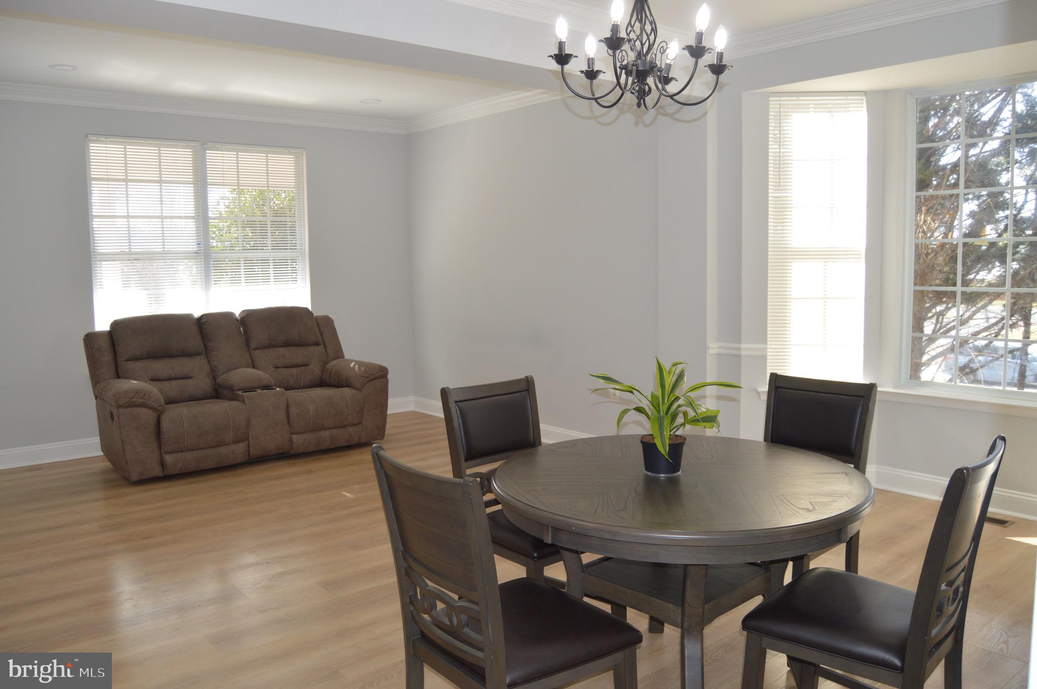 POTOMAC CROSSING - Residential Lease