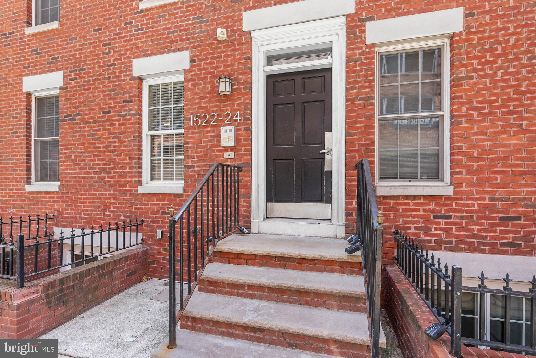 LOGAN SQUARE - Residential