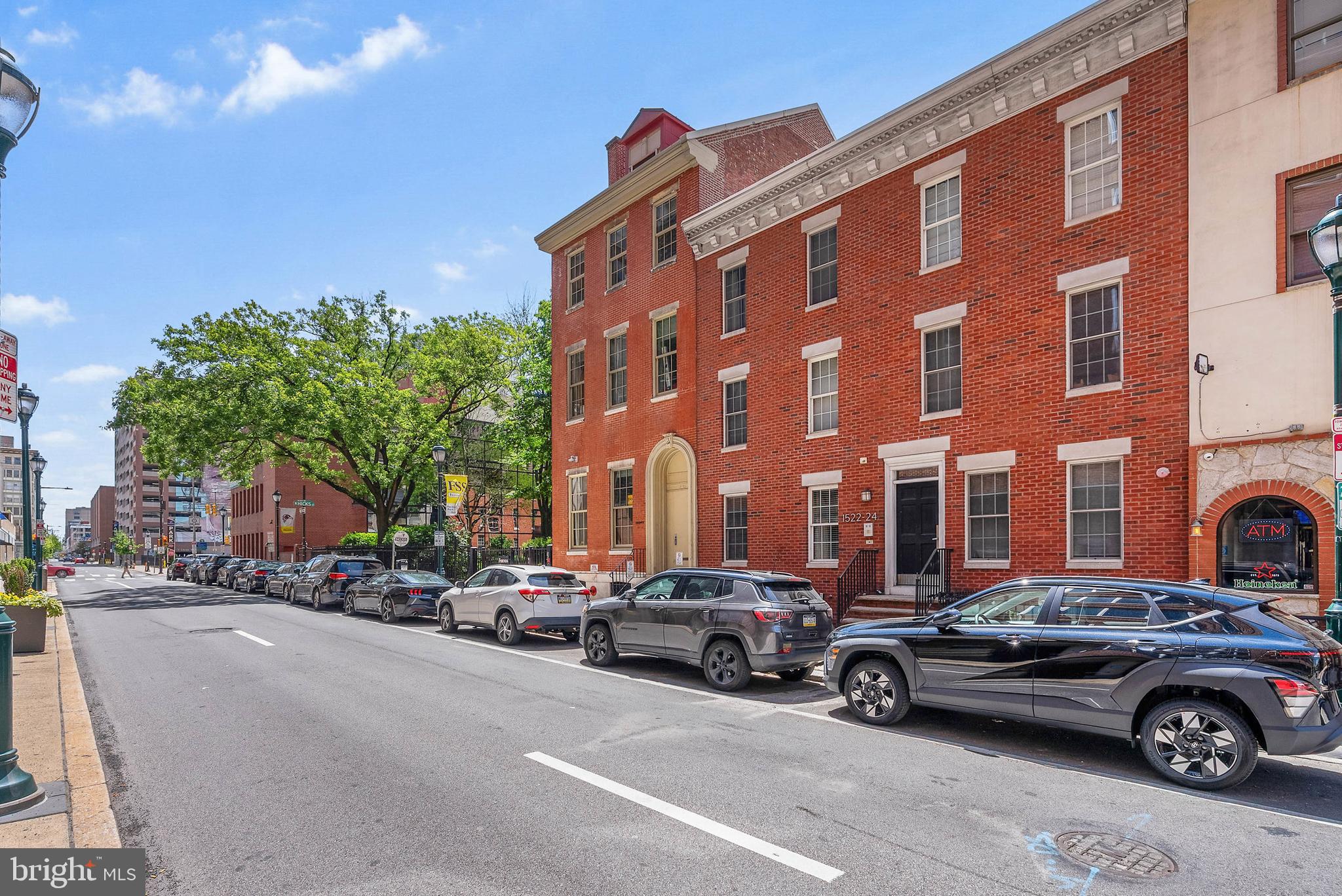 LOGAN SQUARE - Residential