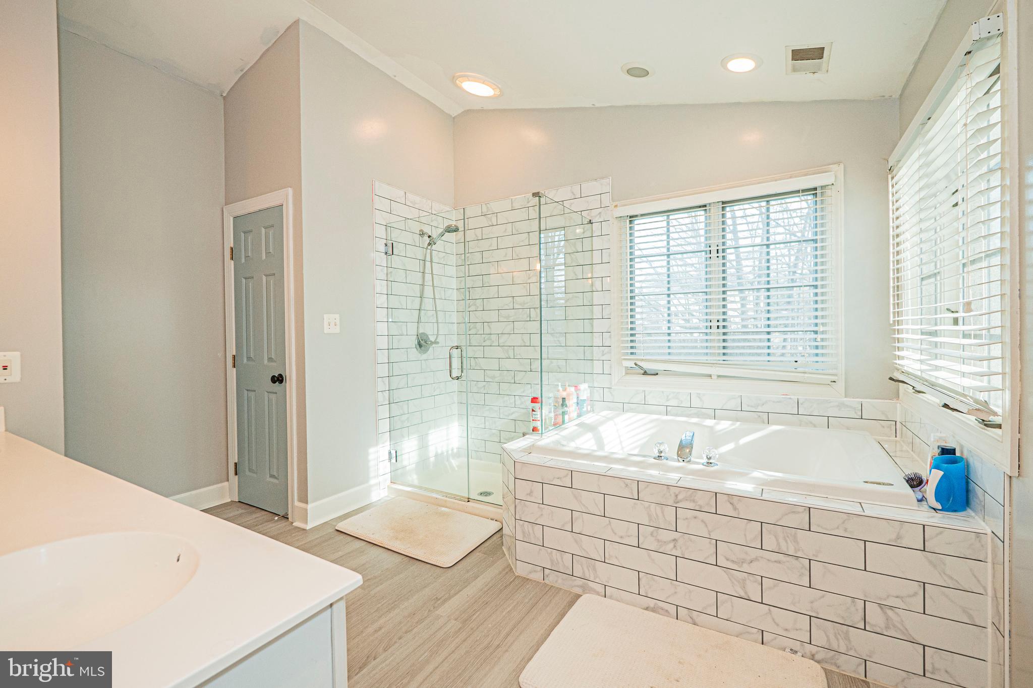 SPRING RIDGE - Residential