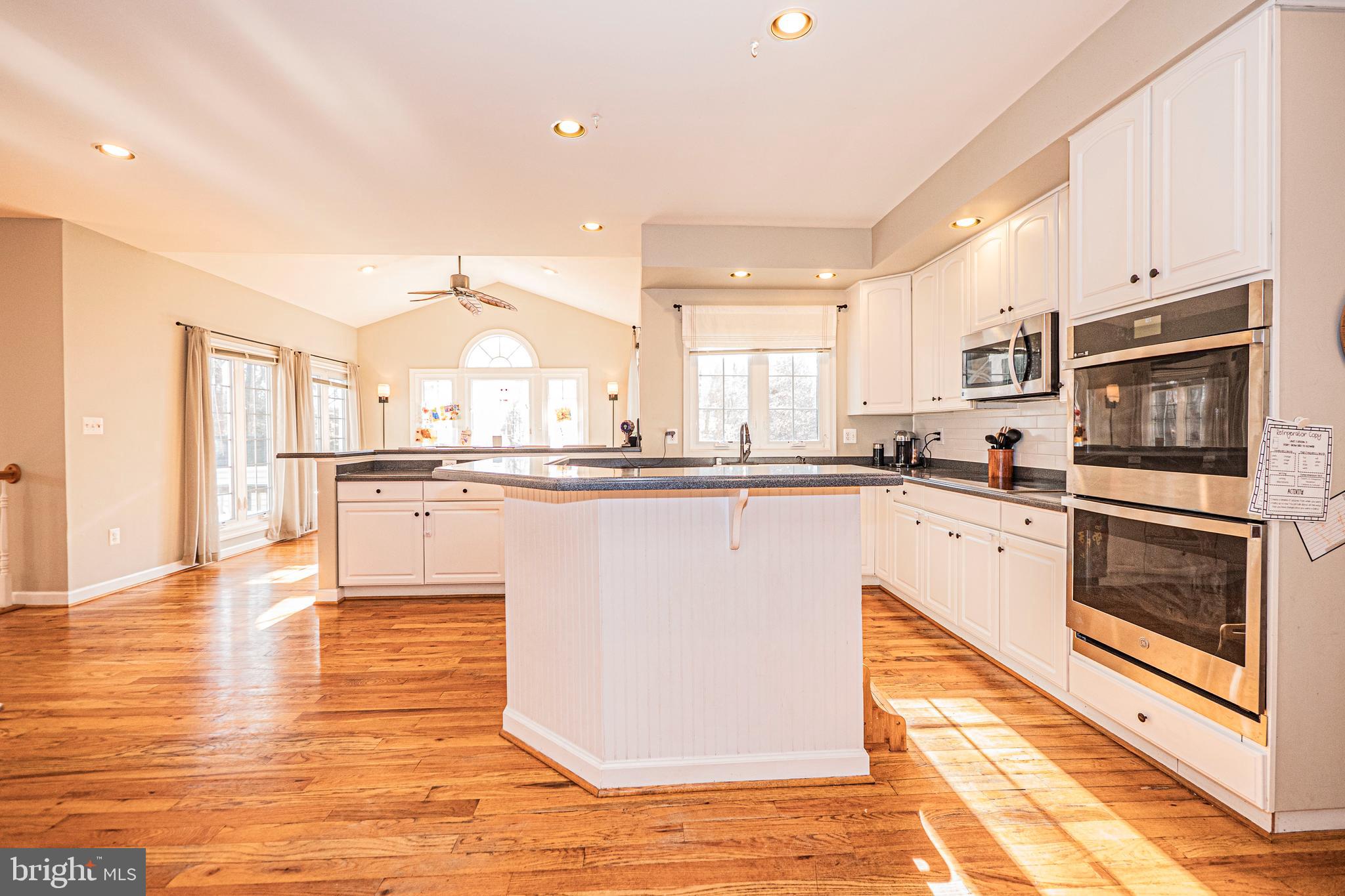 SPRING RIDGE - Residential