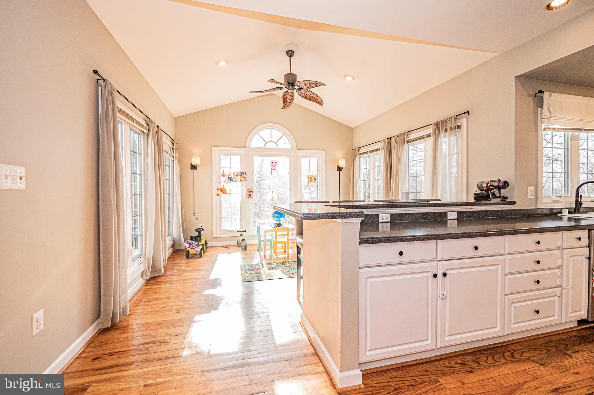 SPRING RIDGE - Residential