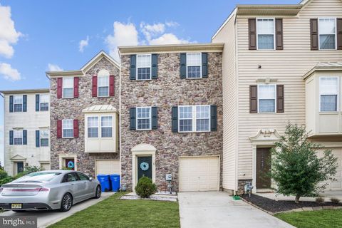 Photo of 8 Shoemaker Drive, SWEDESBORO, NJ 08085 (MLS # NJGL2070310)