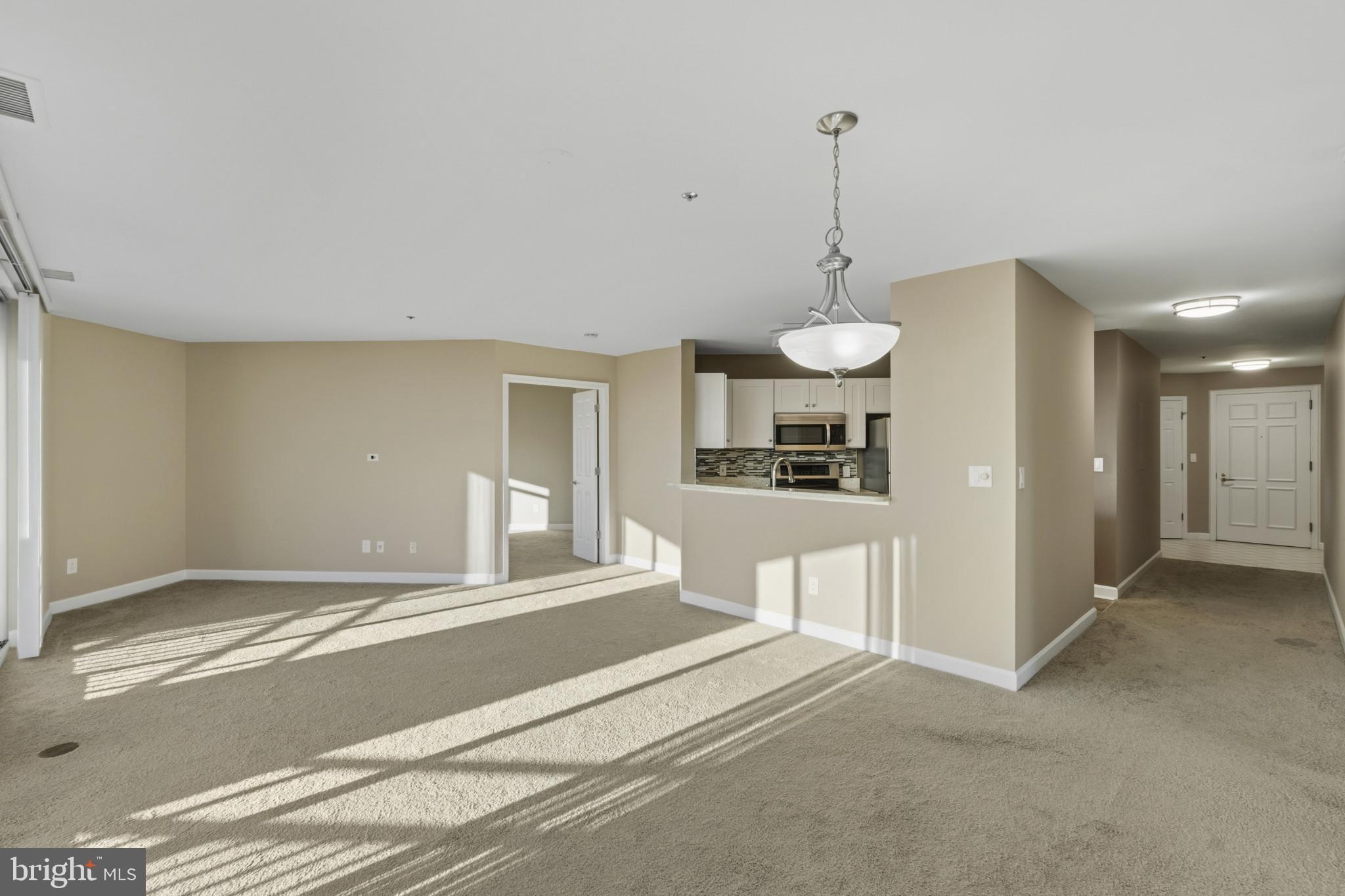 100 HARBORVIEW DRIVE 814