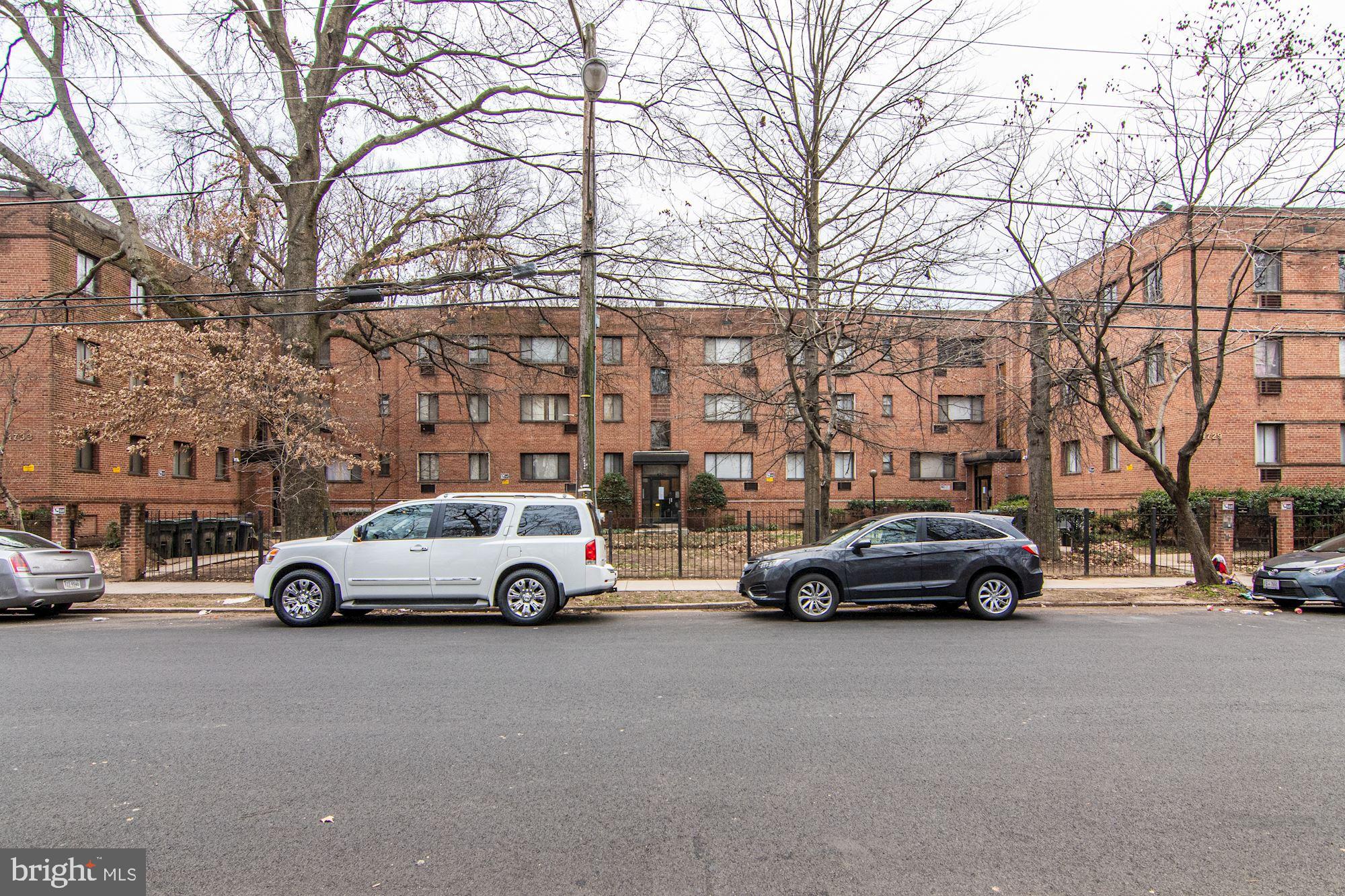 4733 1ST STREET SW 301