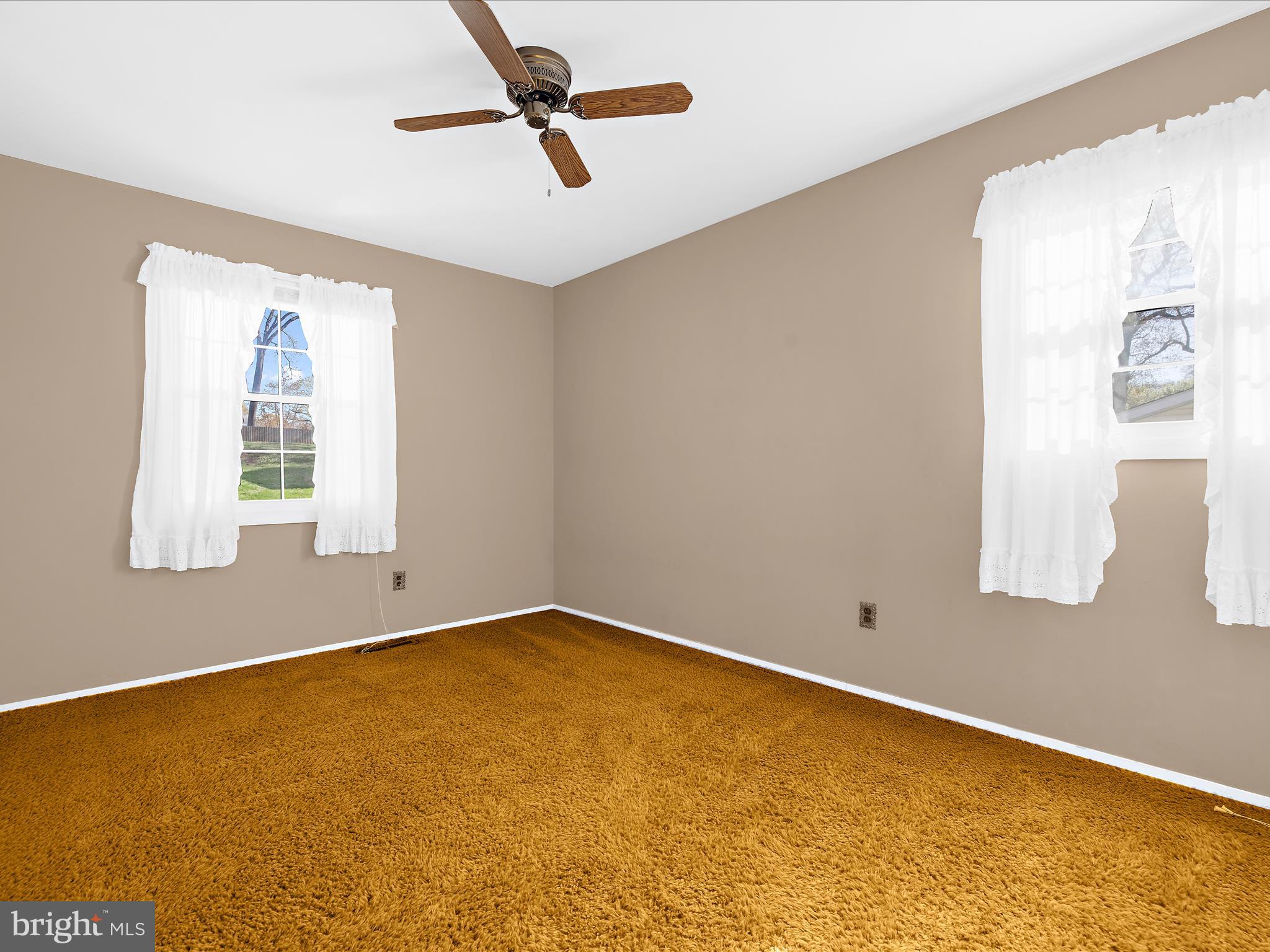 KENSINGTON - Residential