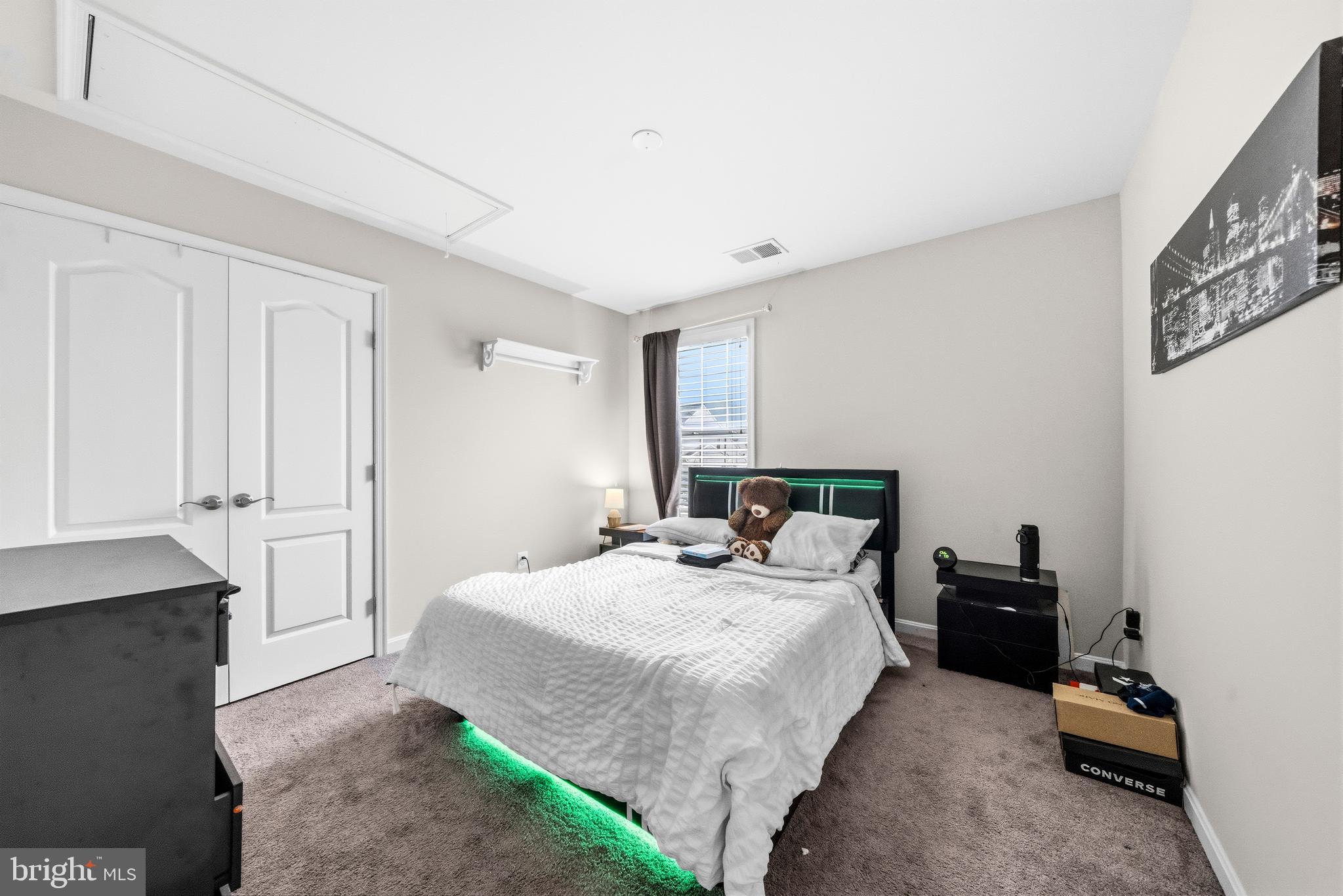 NORTH BROOK - Residential