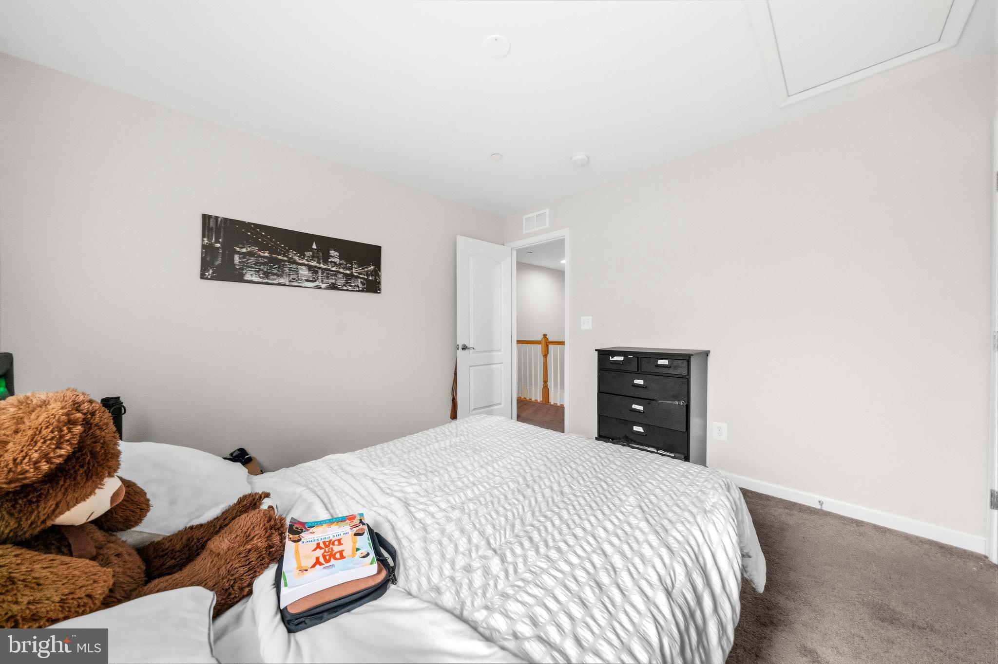 NORTH BROOK - Residential