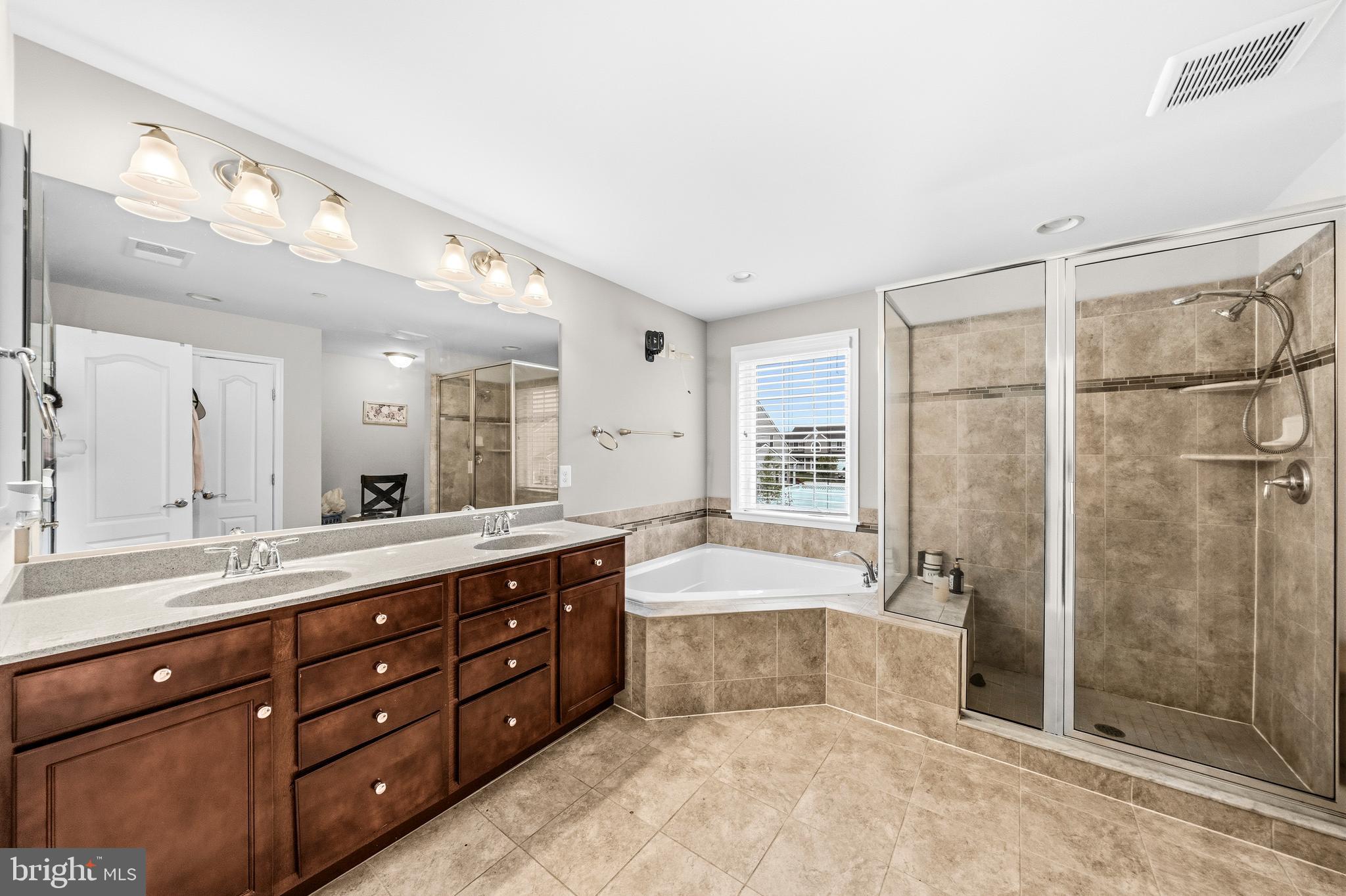 NORTH BROOK - Residential