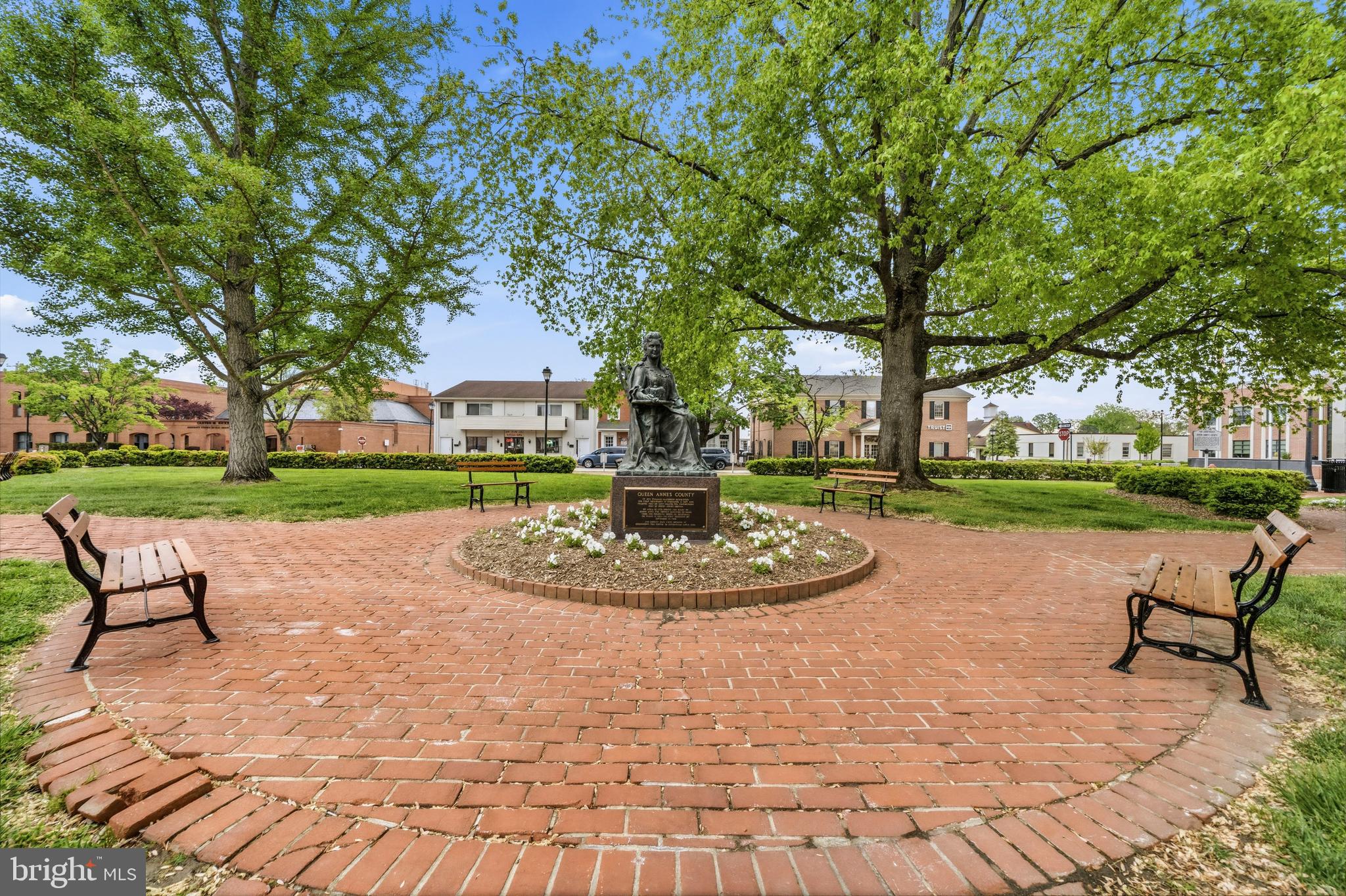 NORTH BROOK - Residential