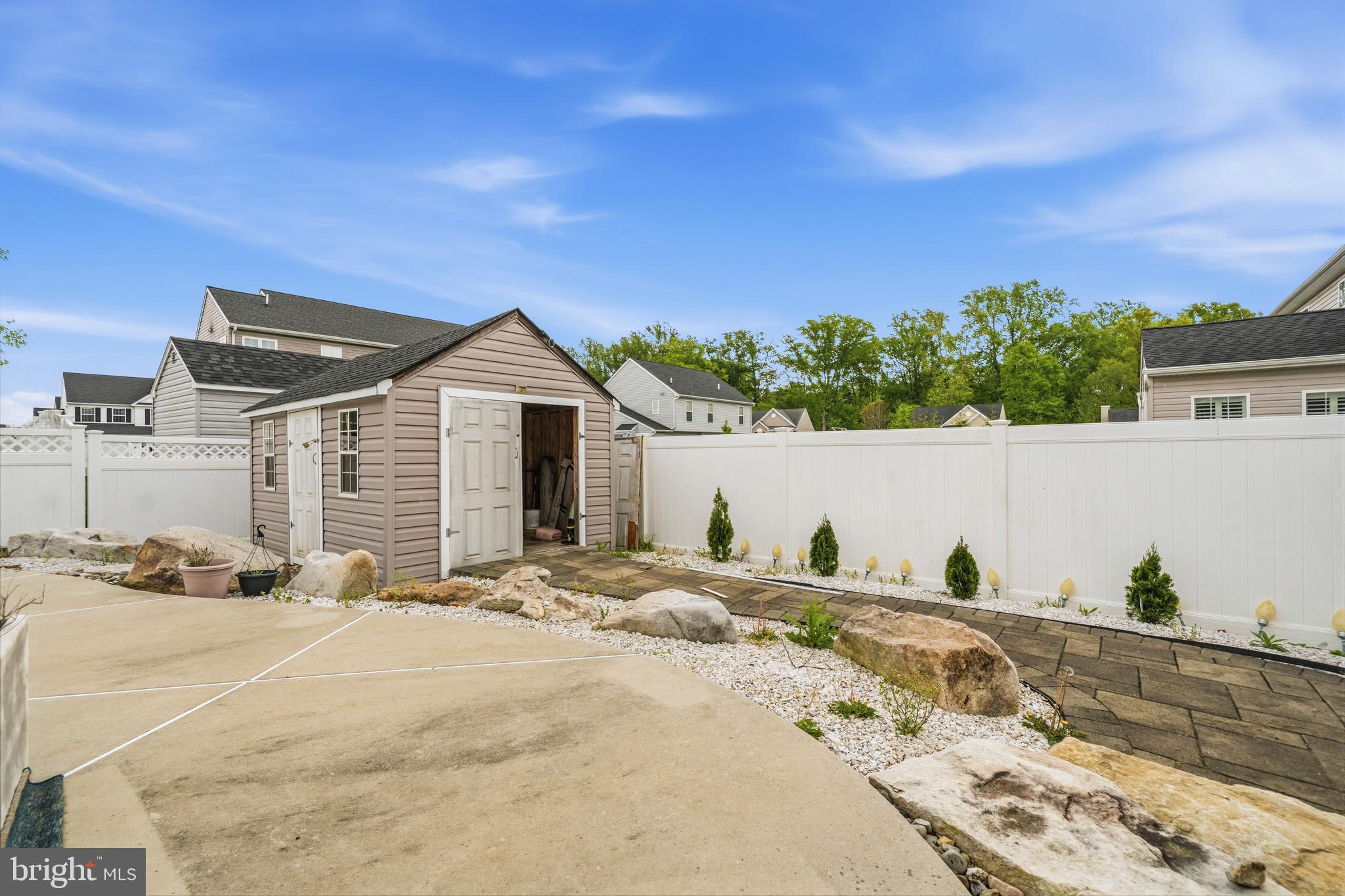 NORTH BROOK - Residential