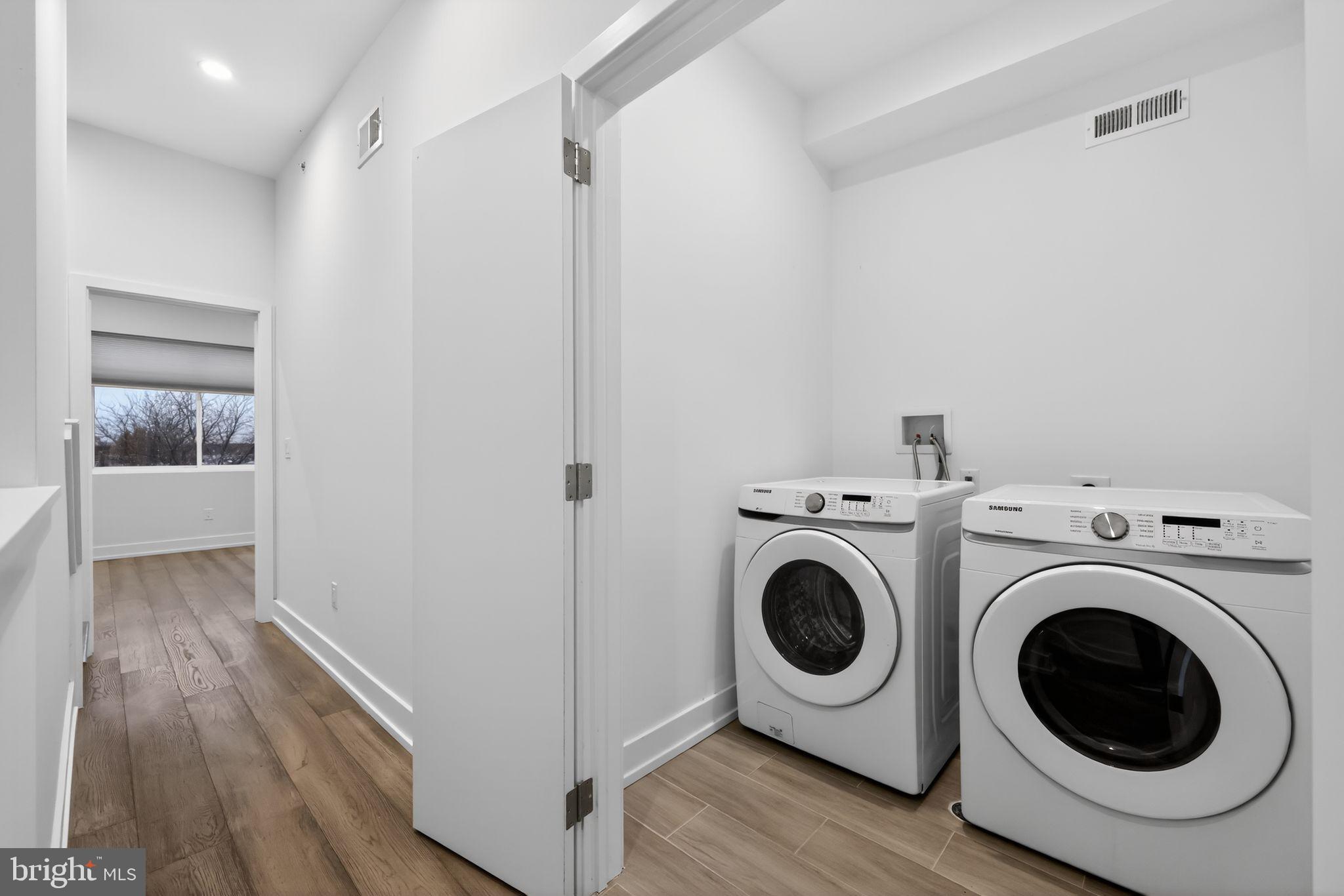 PORT RICHMOND - Residential