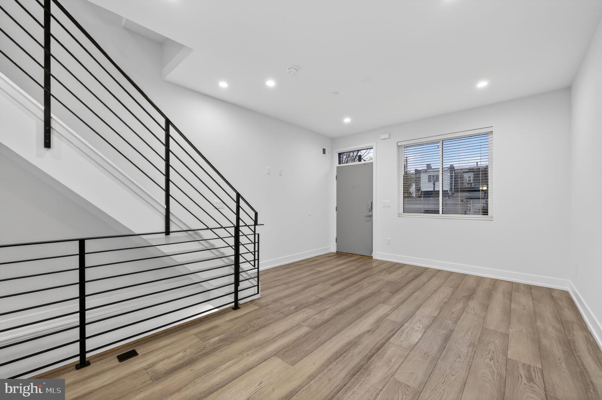 PORT RICHMOND - Residential