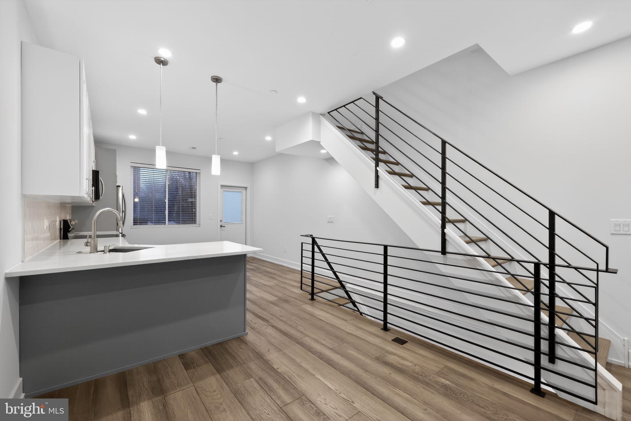 PORT RICHMOND - Residential