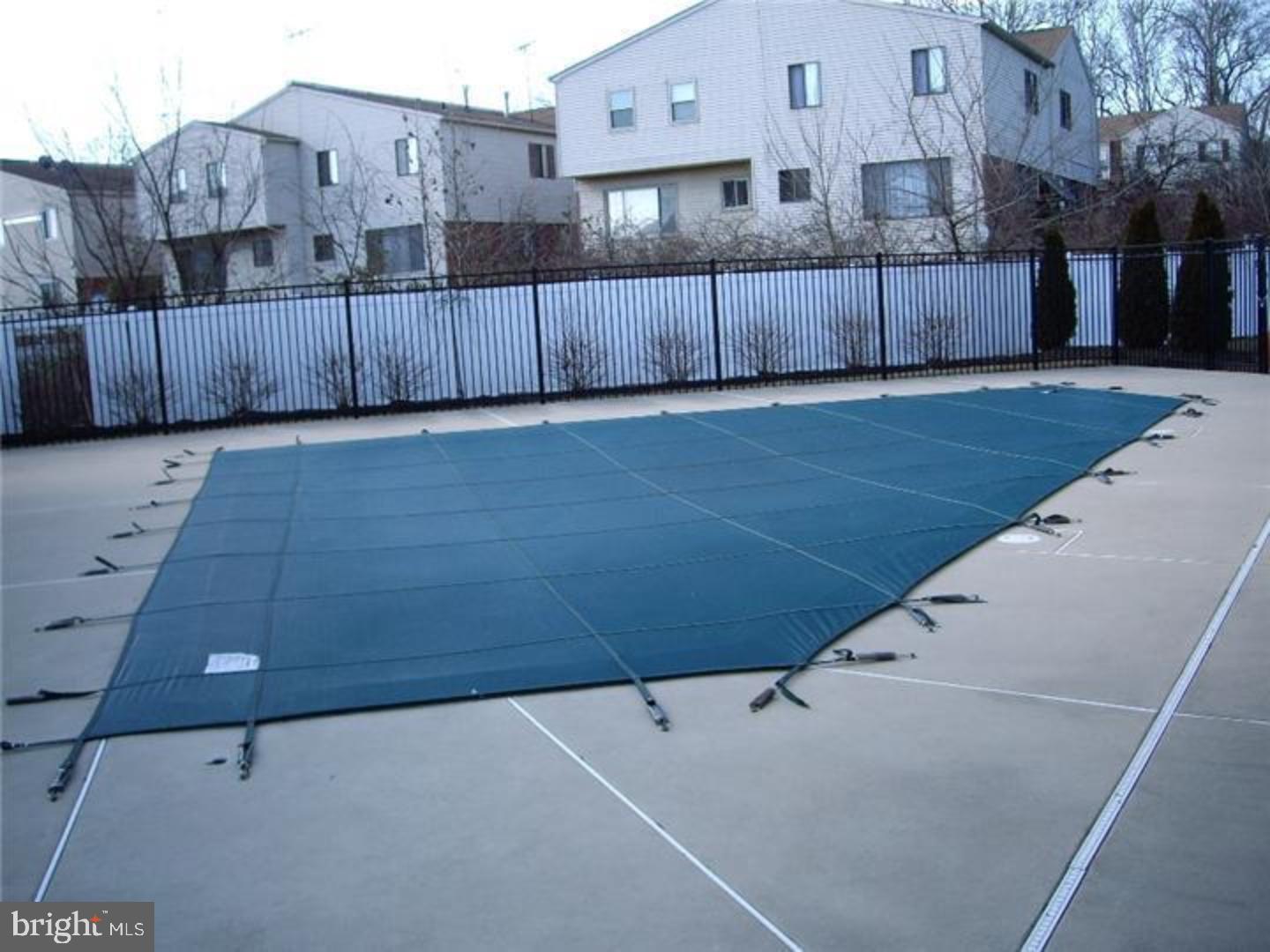 CREEK VIEW CROSSING - Residential