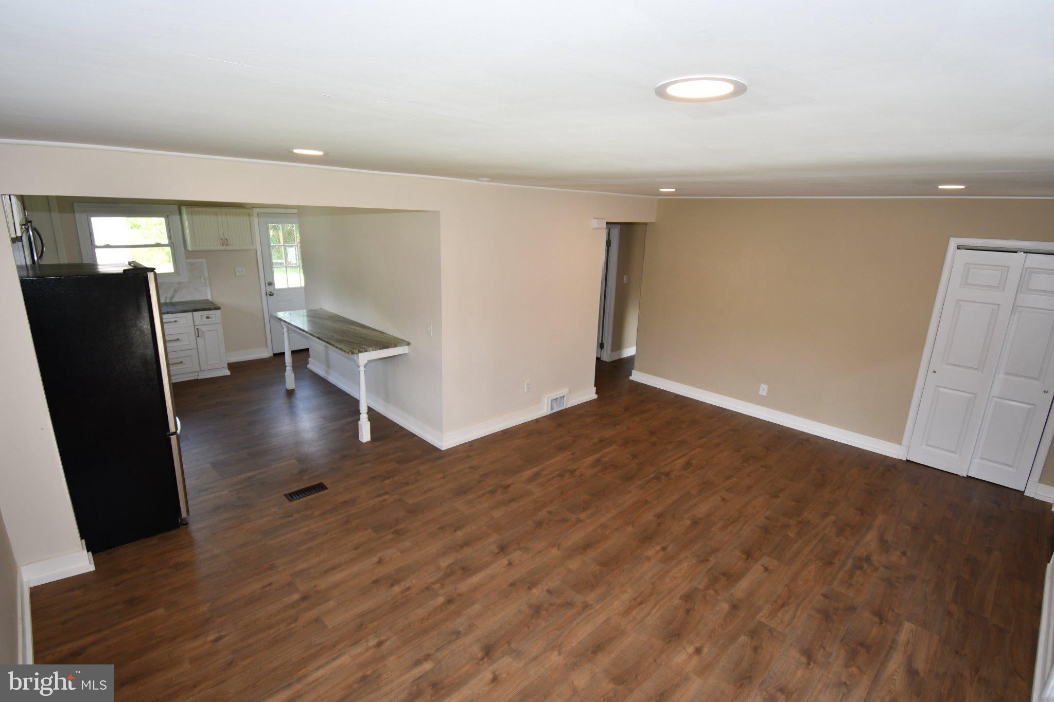 421 MANOR AVENUE