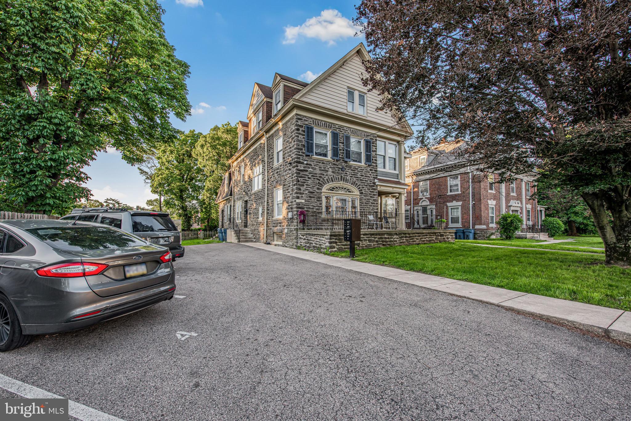 GERMANTOWN - Commercial Sale