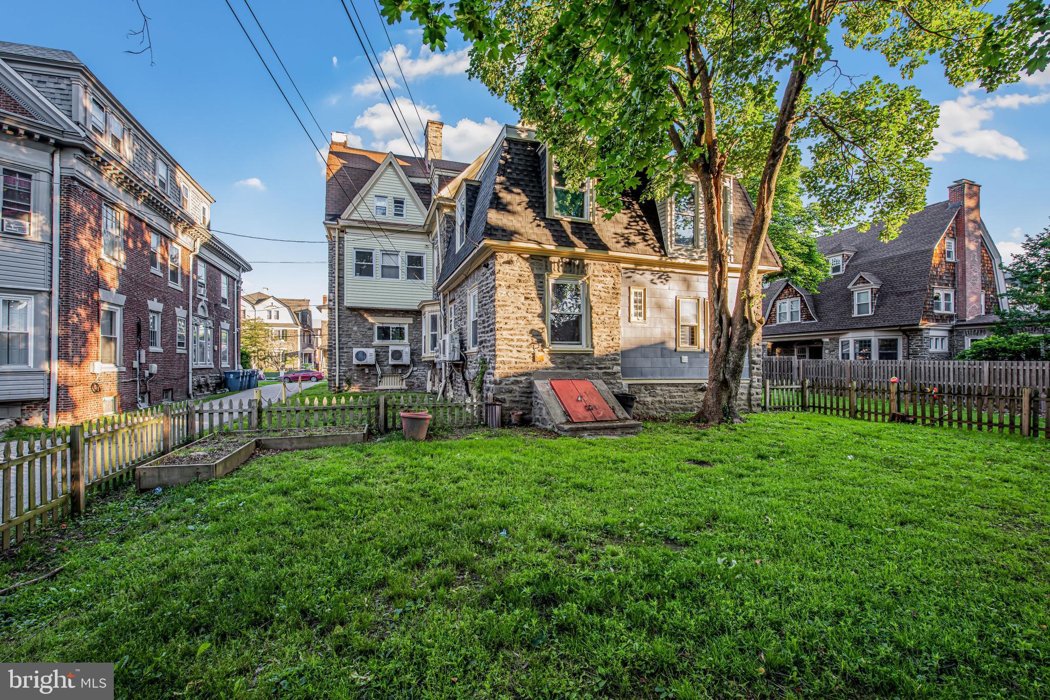 GERMANTOWN - Commercial Sale