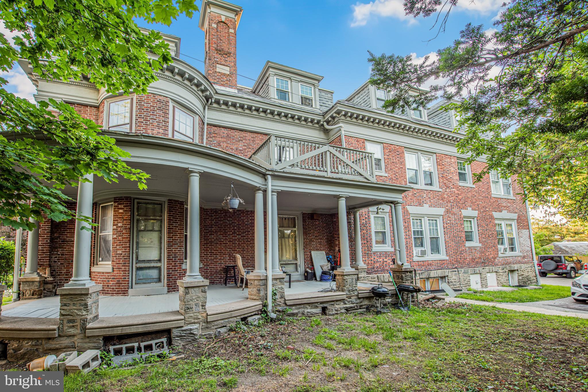 GERMANTOWN - Commercial Sale