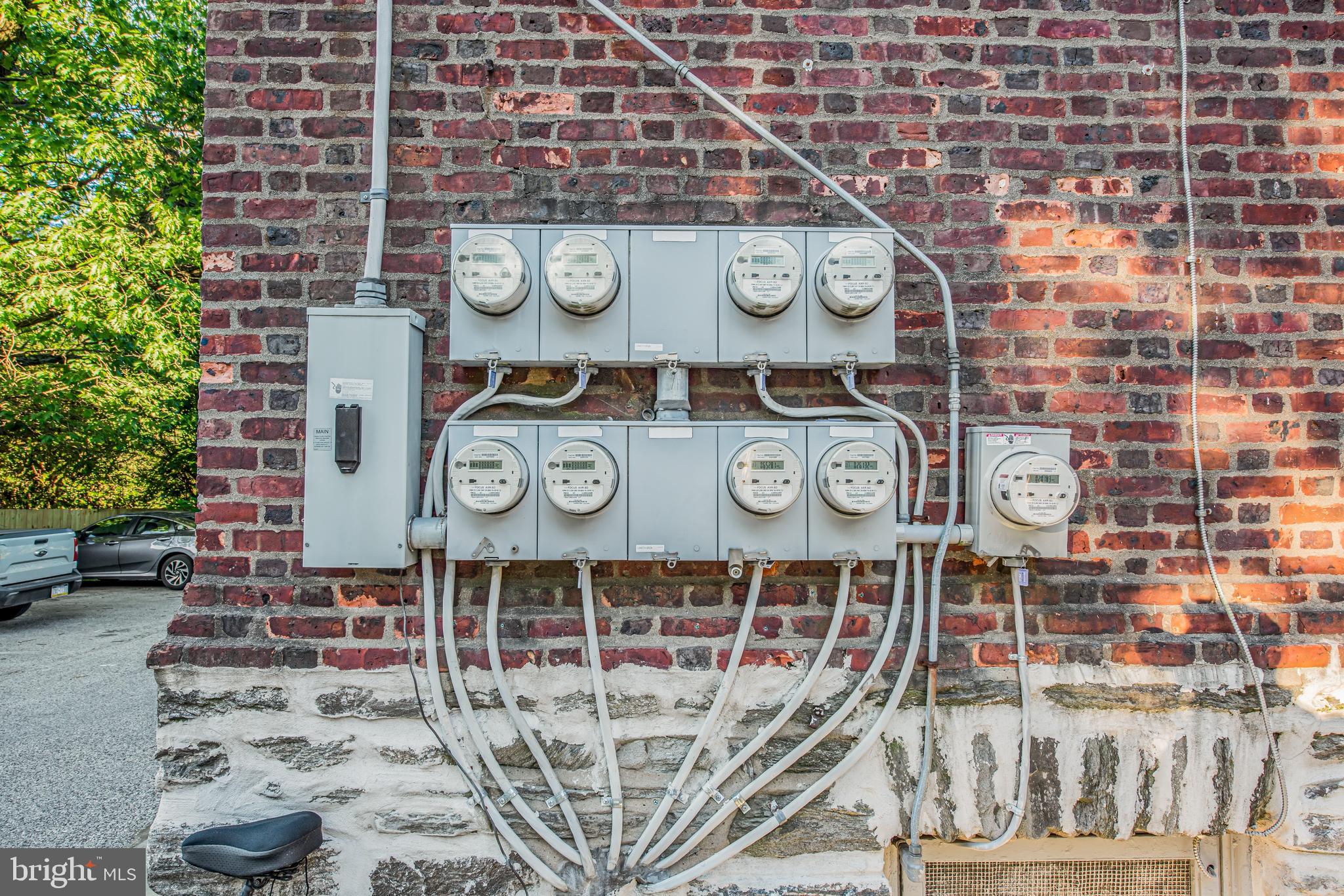 GERMANTOWN - Commercial Sale