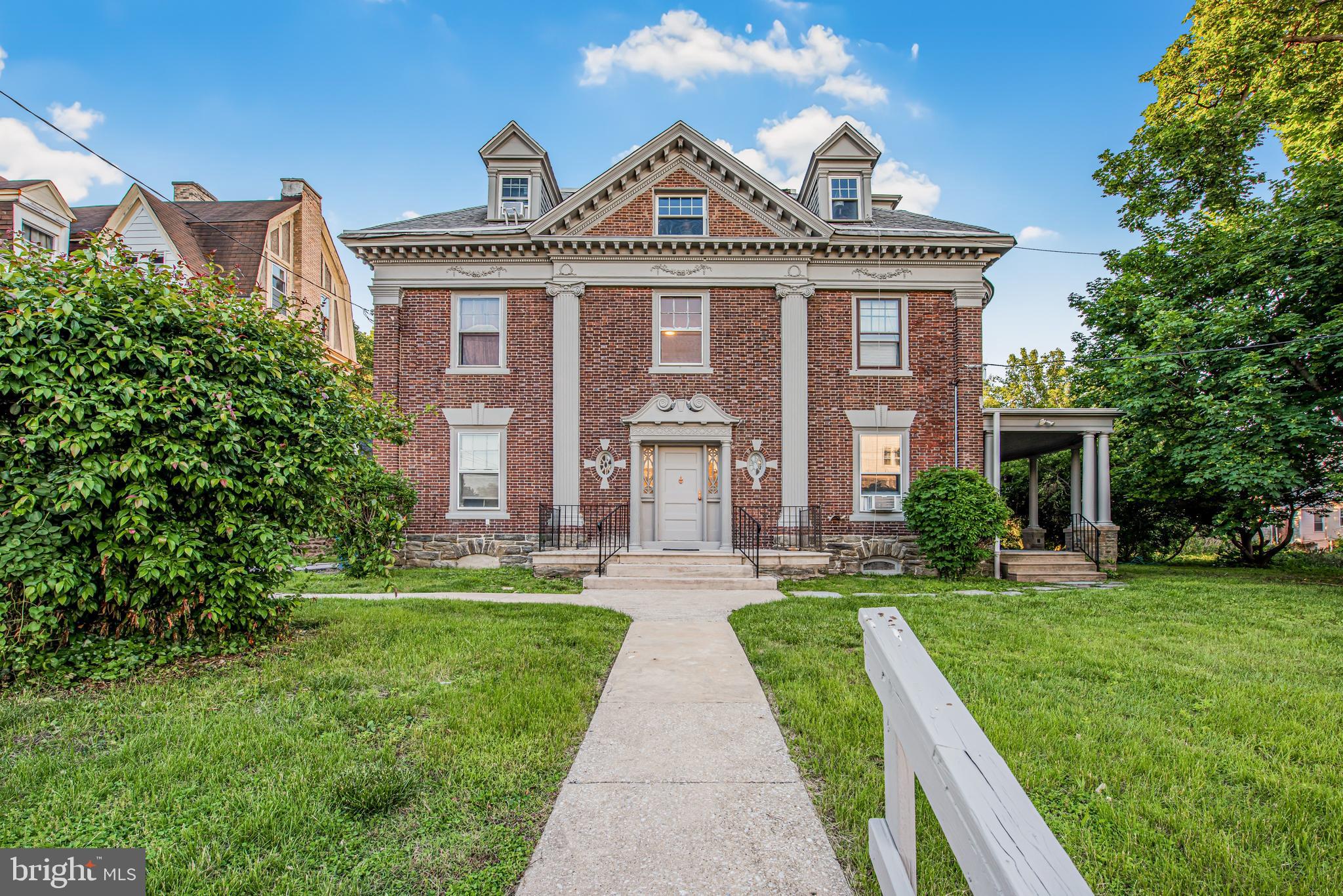 GERMANTOWN - Commercial Sale