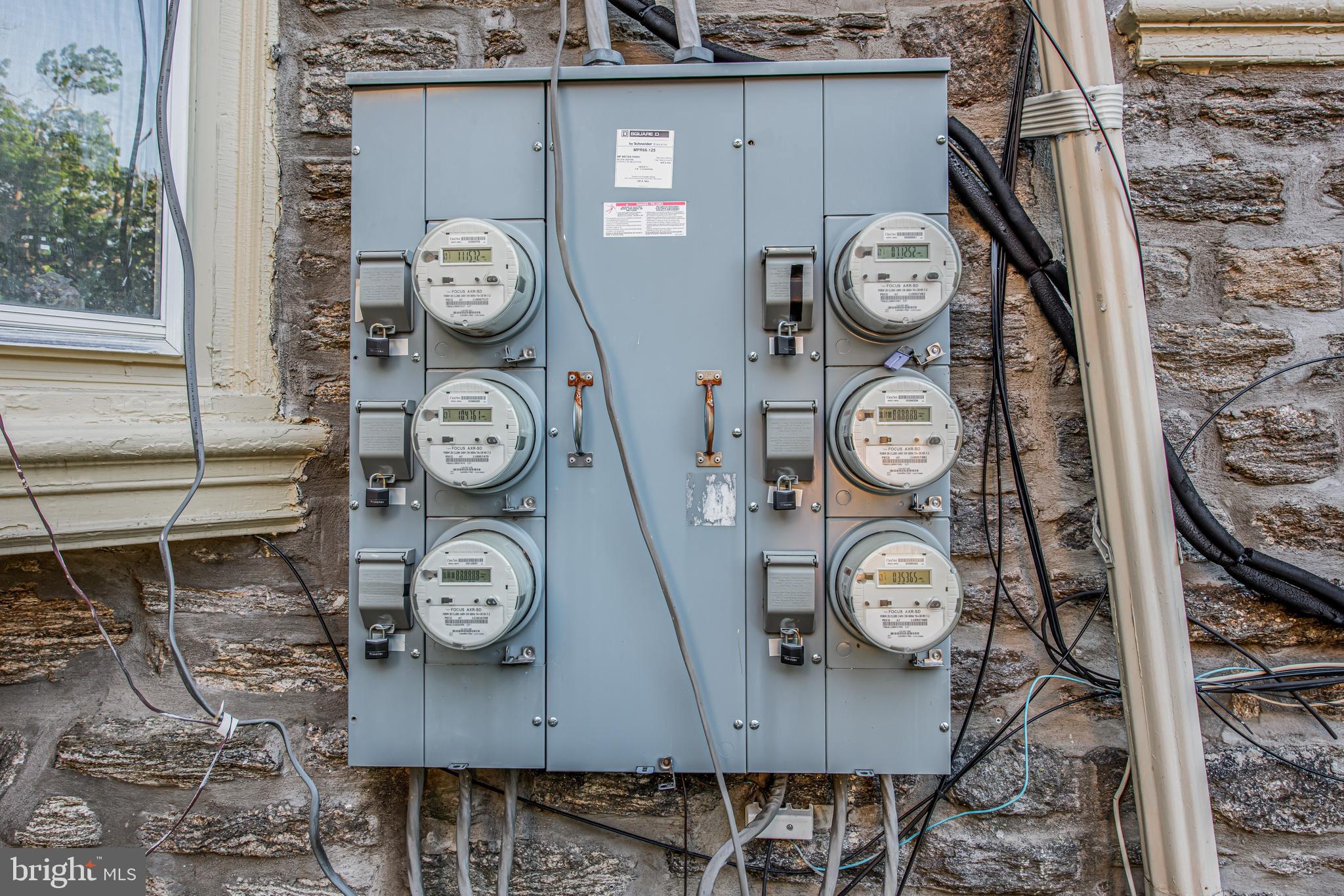 GERMANTOWN - Commercial Sale