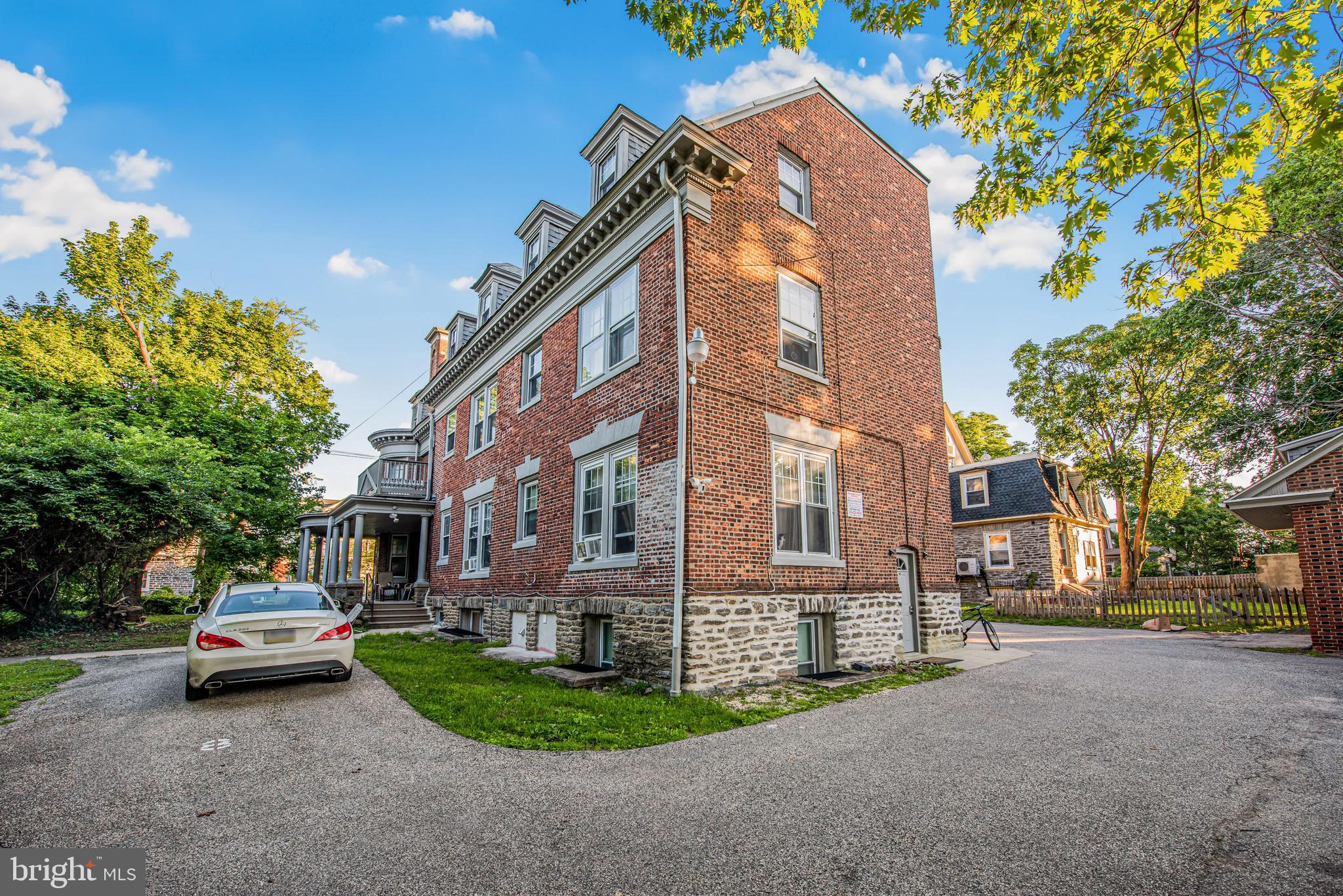 GERMANTOWN - Commercial Sale