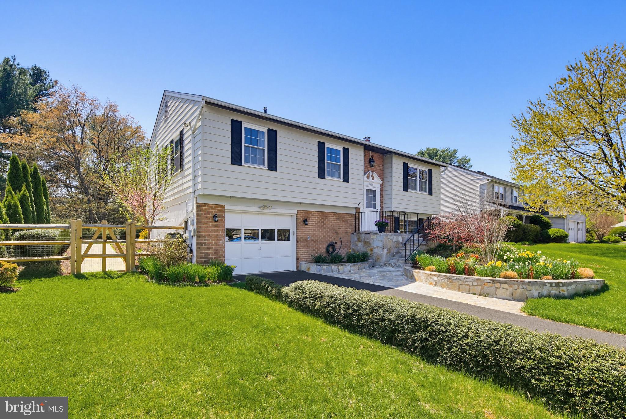 8640 SEDLEY COURT