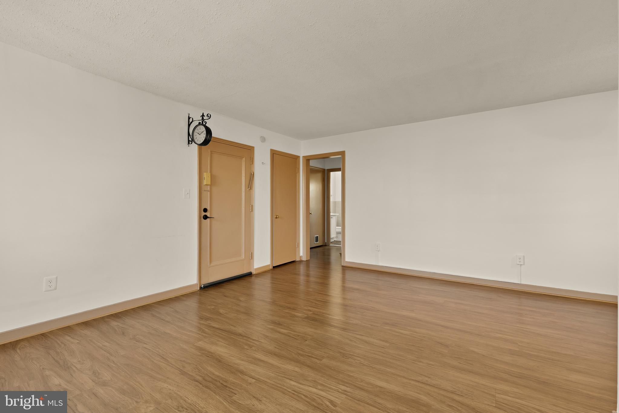 FREDERICK COURTS - Residential