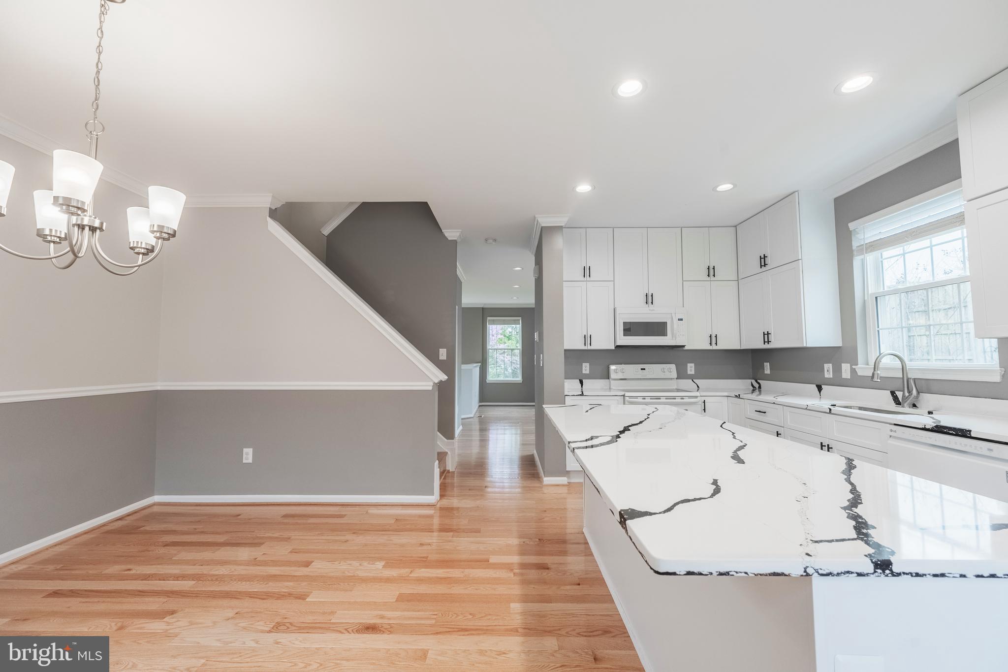 CENTRE VILLAGE - Residential Lease