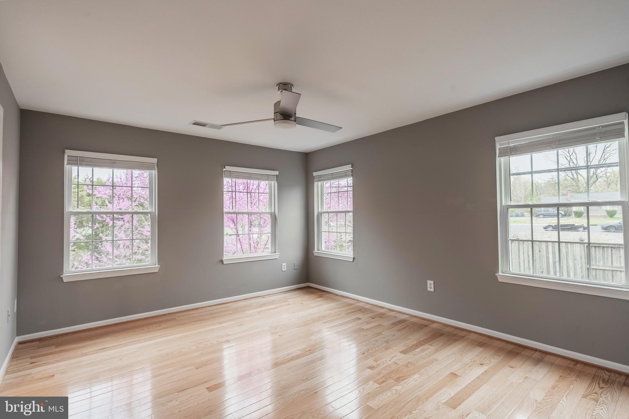 CENTRE VILLAGE - Residential Lease