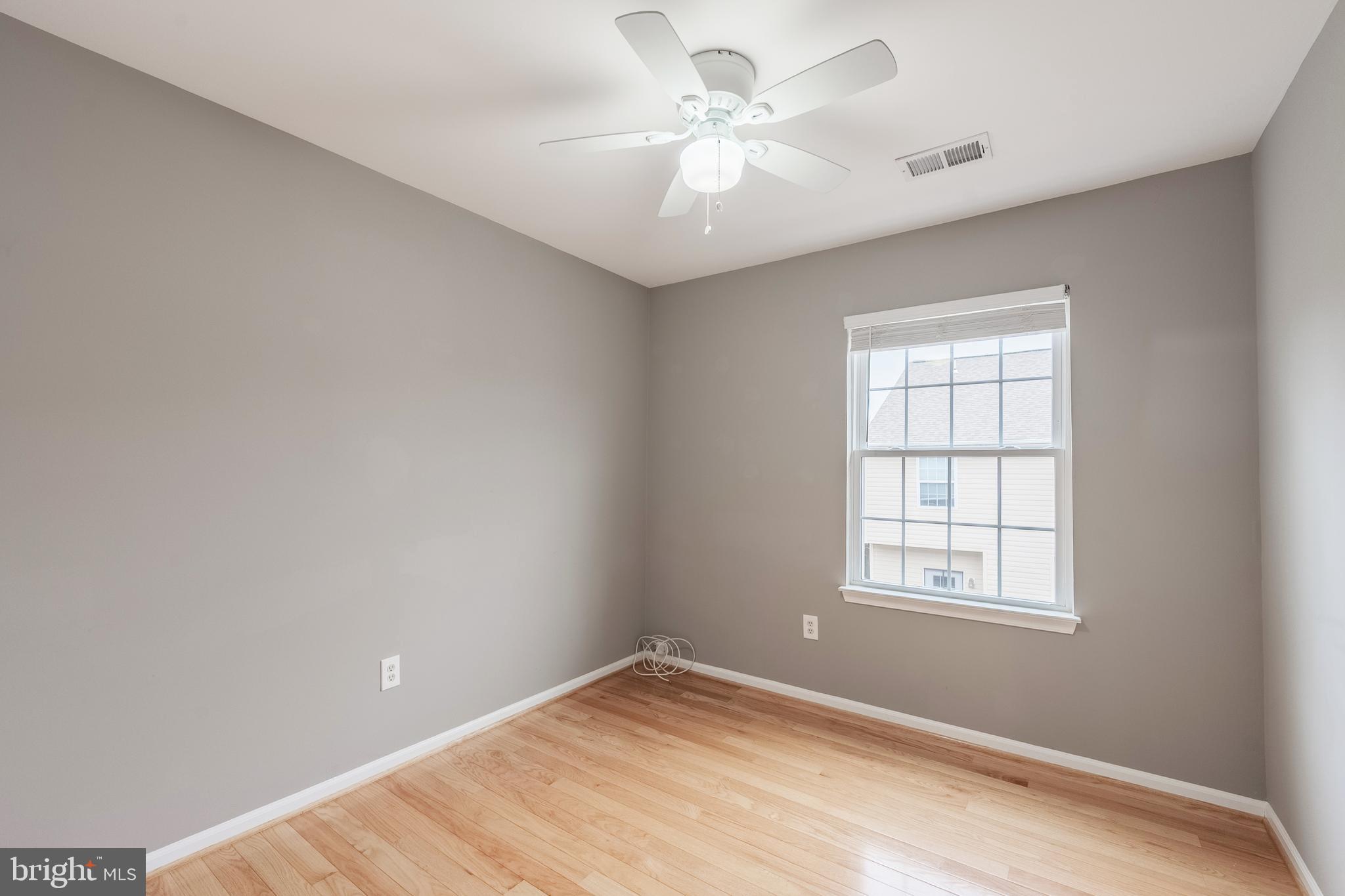 CENTRE VILLAGE - Residential Lease